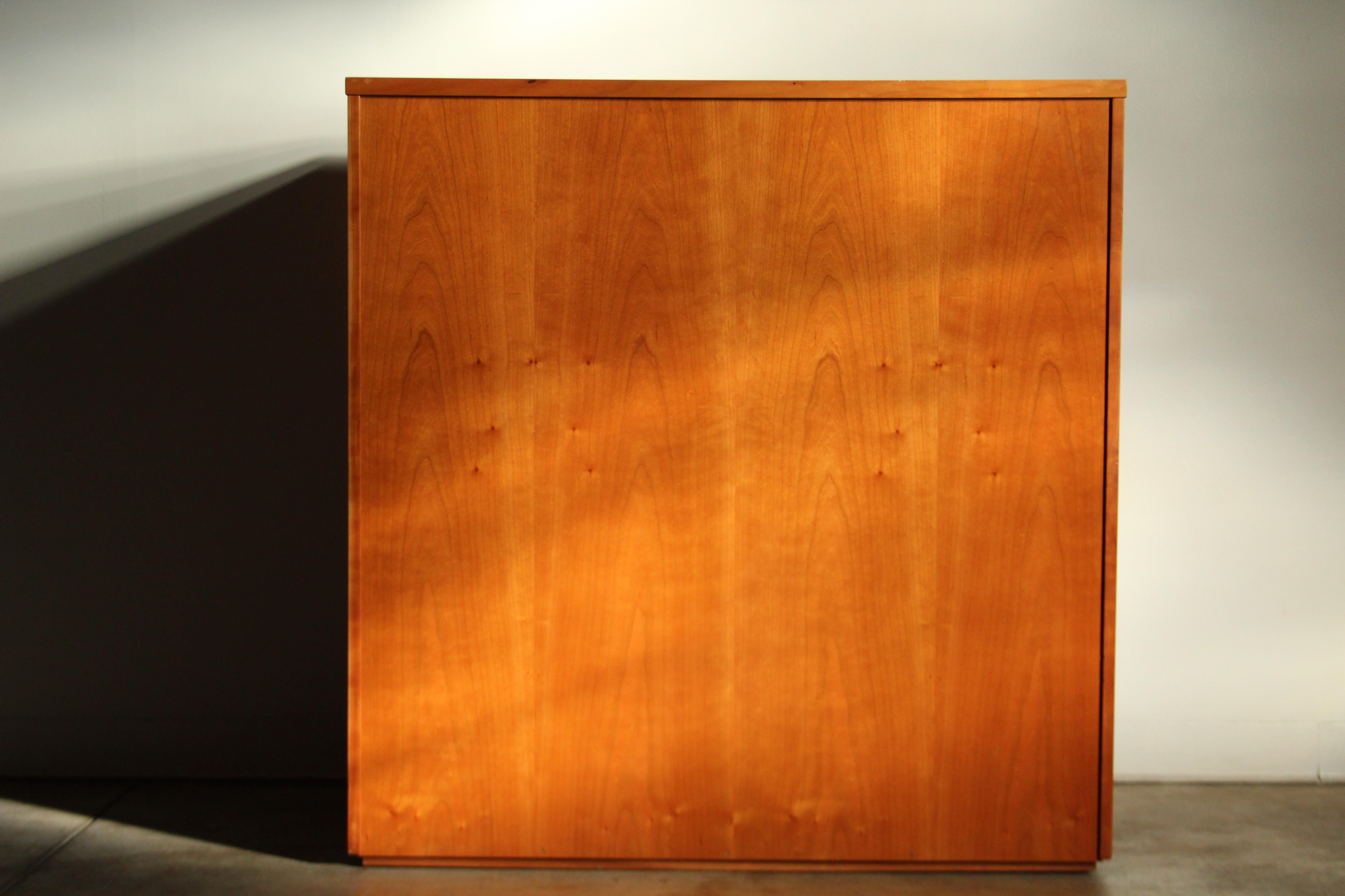 Coffre à 18 tiroirs en merisier massif de Sir Terence Conran pour Benchmark Furniture 8
