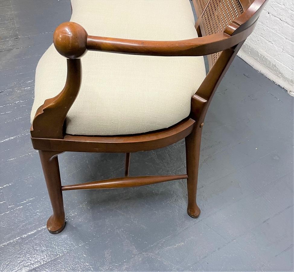 Dos bancos de estilo rústico de madera maciza de cerezo en venta 1