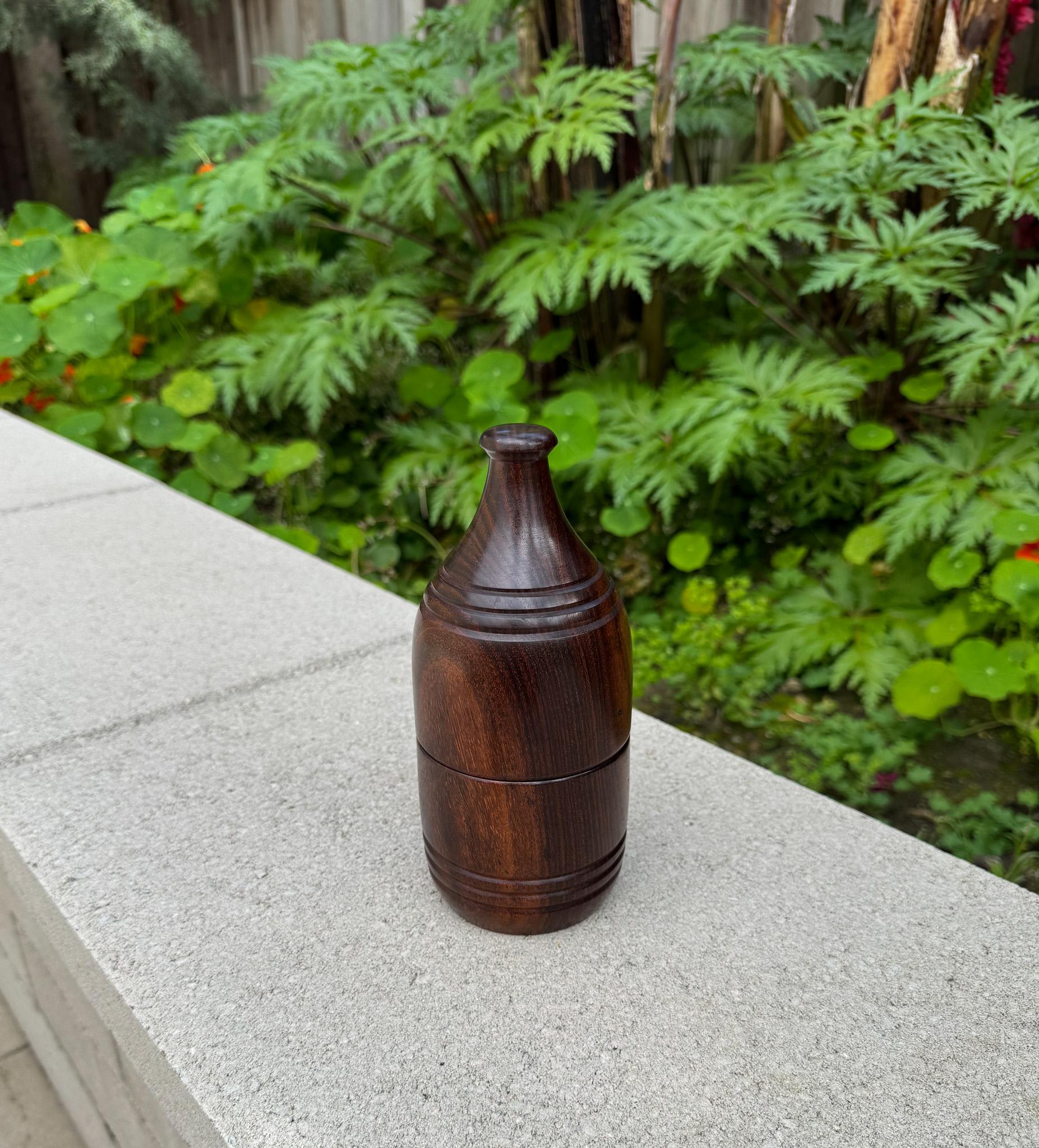 Solid Cocobolo Lidded Box, 20th Century For Sale 5