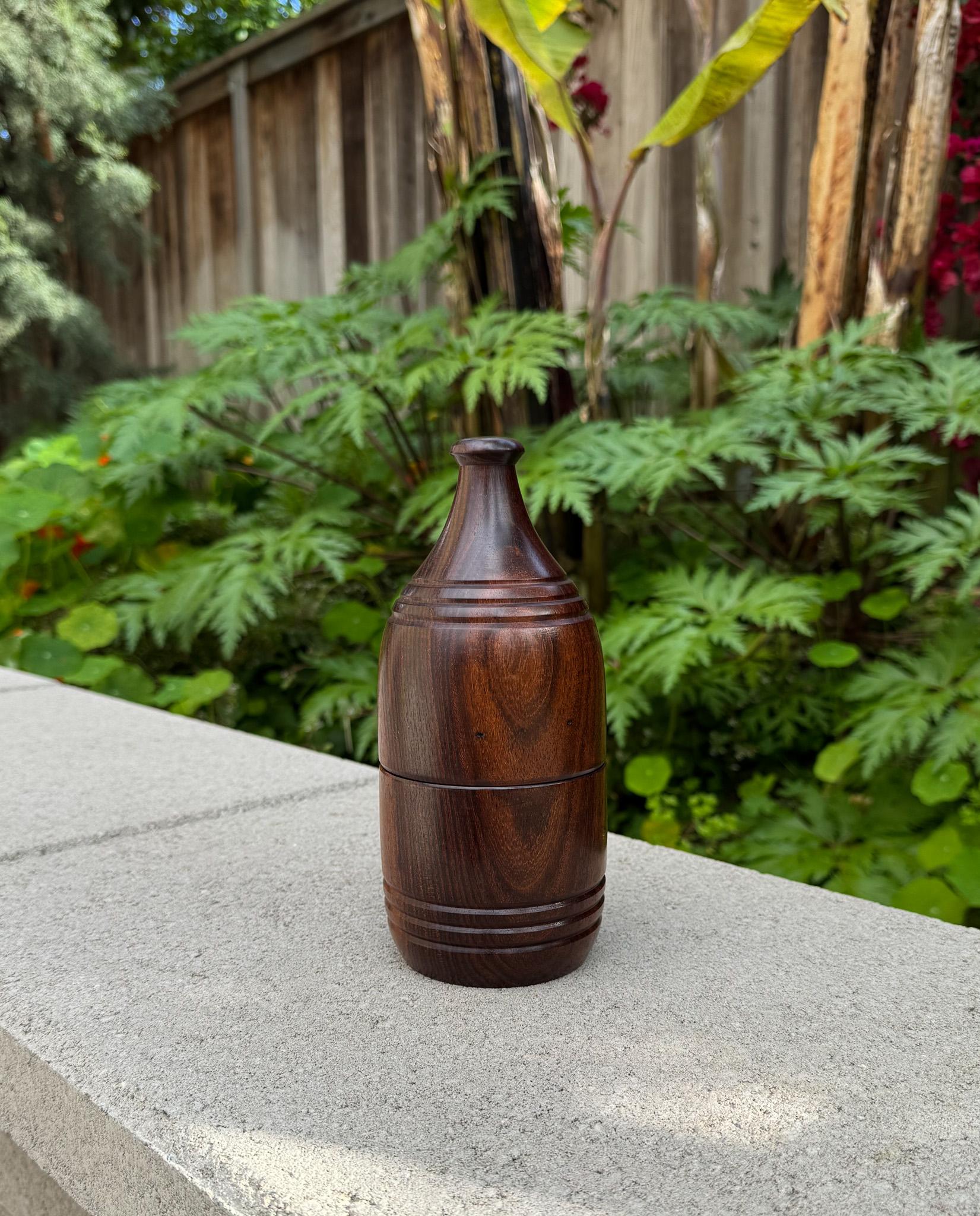 Solid Cocobolo Lidded Box, 20th Century. 