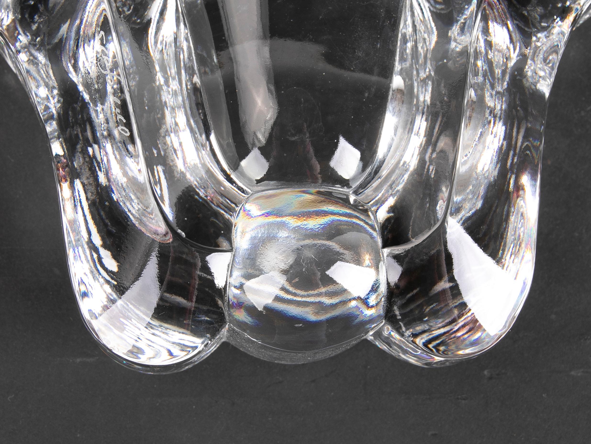 Solid Crystal Ashtray in the Shape of a Flower For Sale 5
