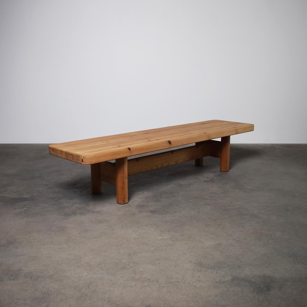 Scandinave Banc danois en pin massif par les architectes Friis & Moltke Nielsen, 1978 en vente
