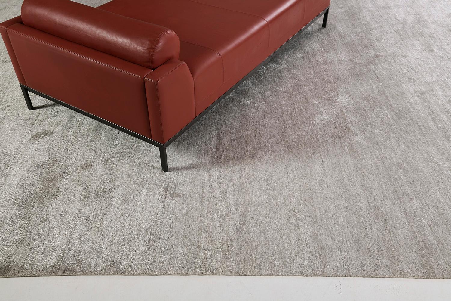 Alfombra de seda de bambú de diseño sólido Dara de Mehraban Indio en venta