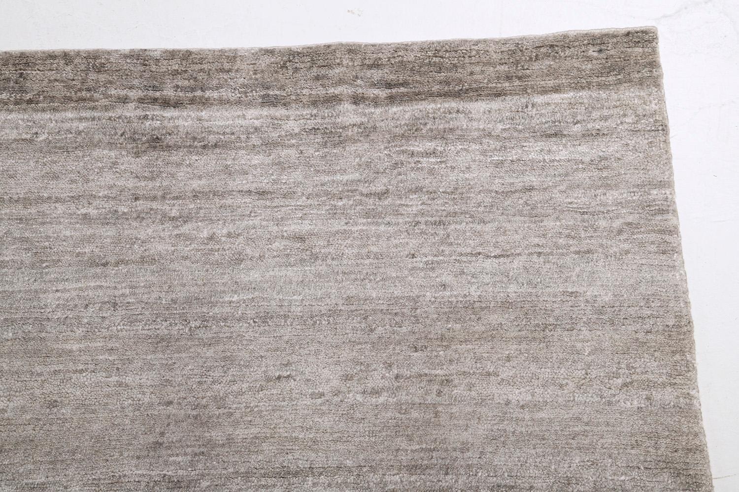 Alfombra de seda de bambú de diseño sólido Dara de Mehraban Siglo XXI y contemporáneo en venta