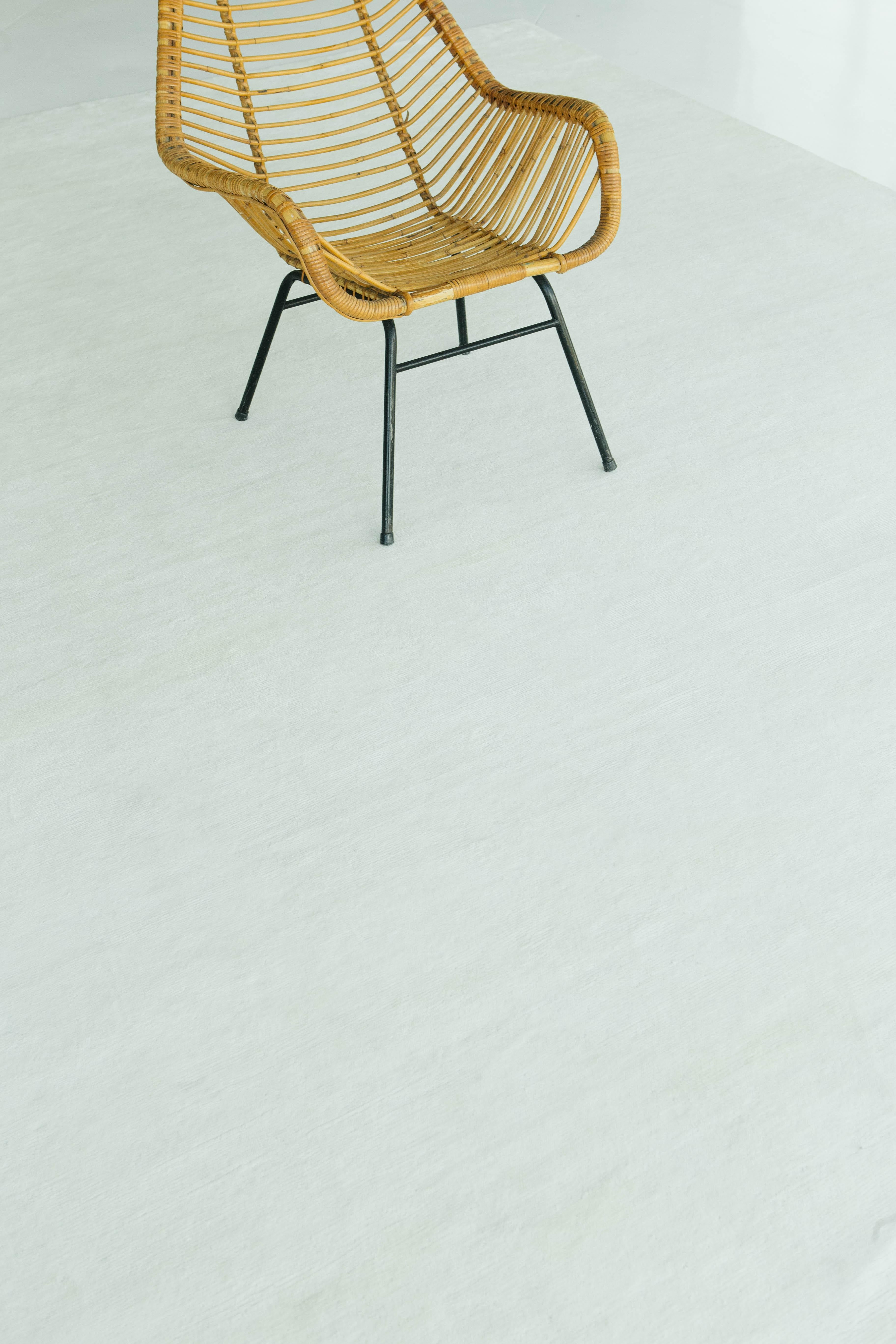 Tappeto in seta di bambù dal design solido Dara di Mehraban Rugs in vendita 1