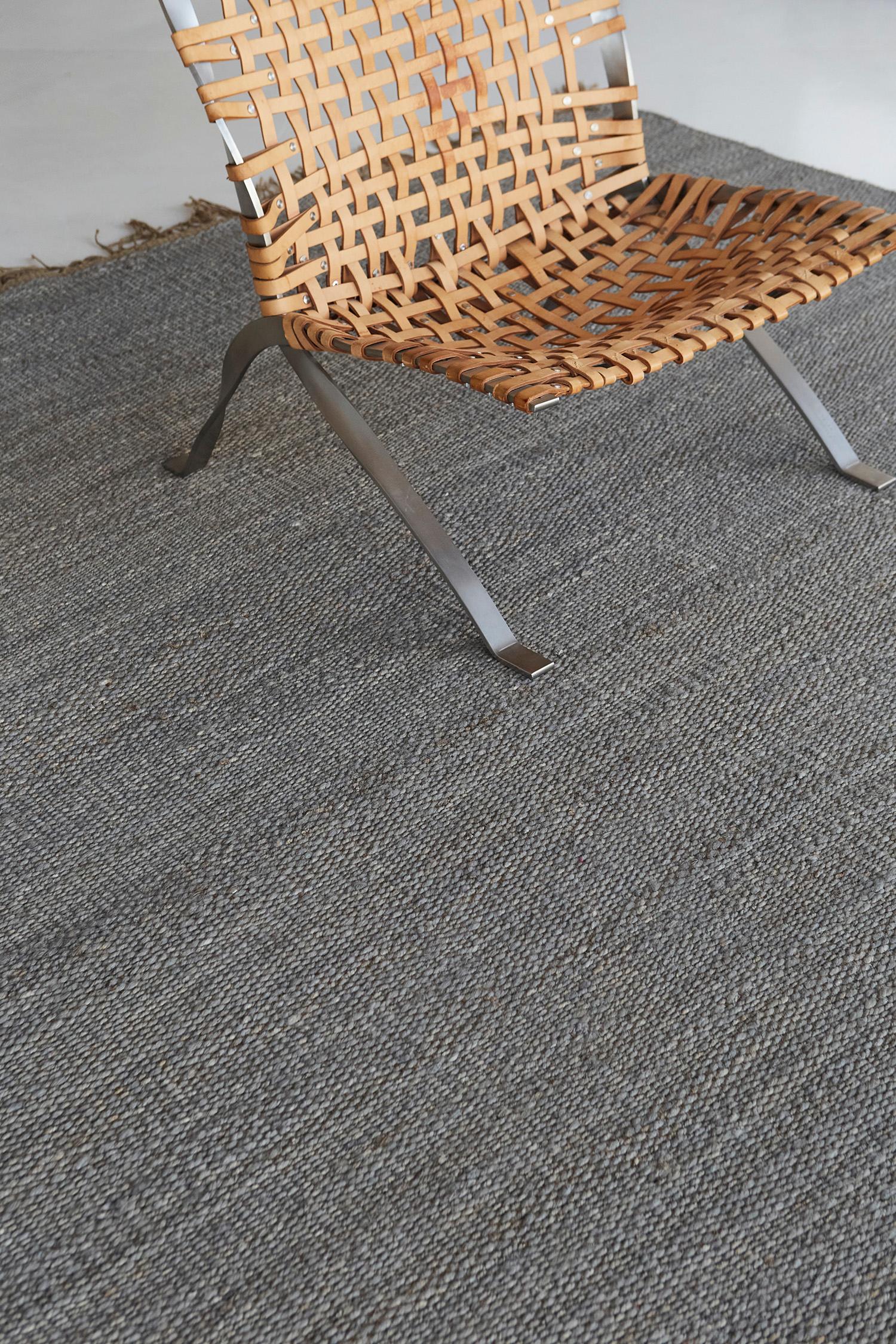 Solid Design Hemp Flatweave In New Condition For Sale In WEST HOLLYWOOD, CA
