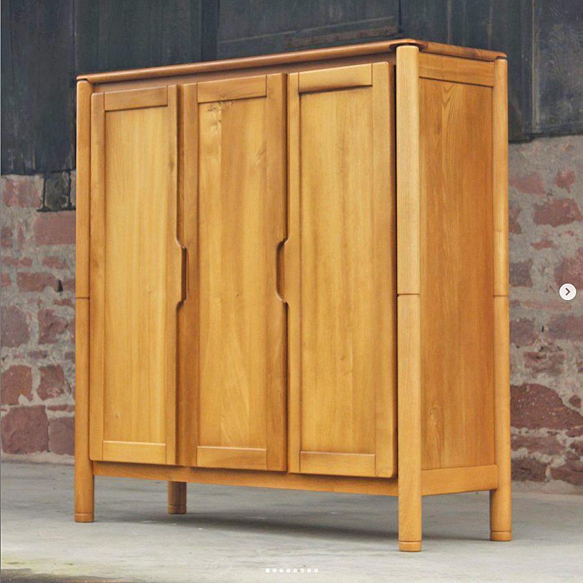 French Solid elm cabinet in the style of Chapo, Maison Regain circa 1970  For Sale