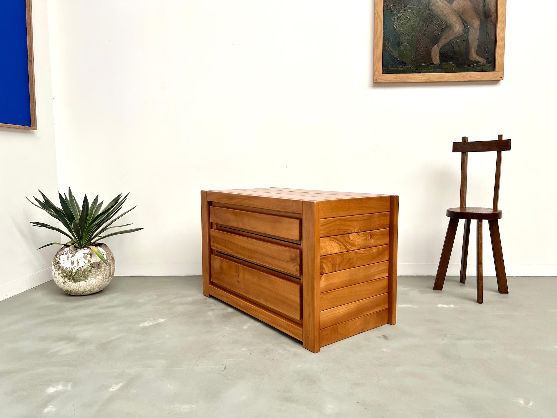 Solid elm chest of drawers by Maison Regain – circa 1970  Maison Lecan presents For Sale 9