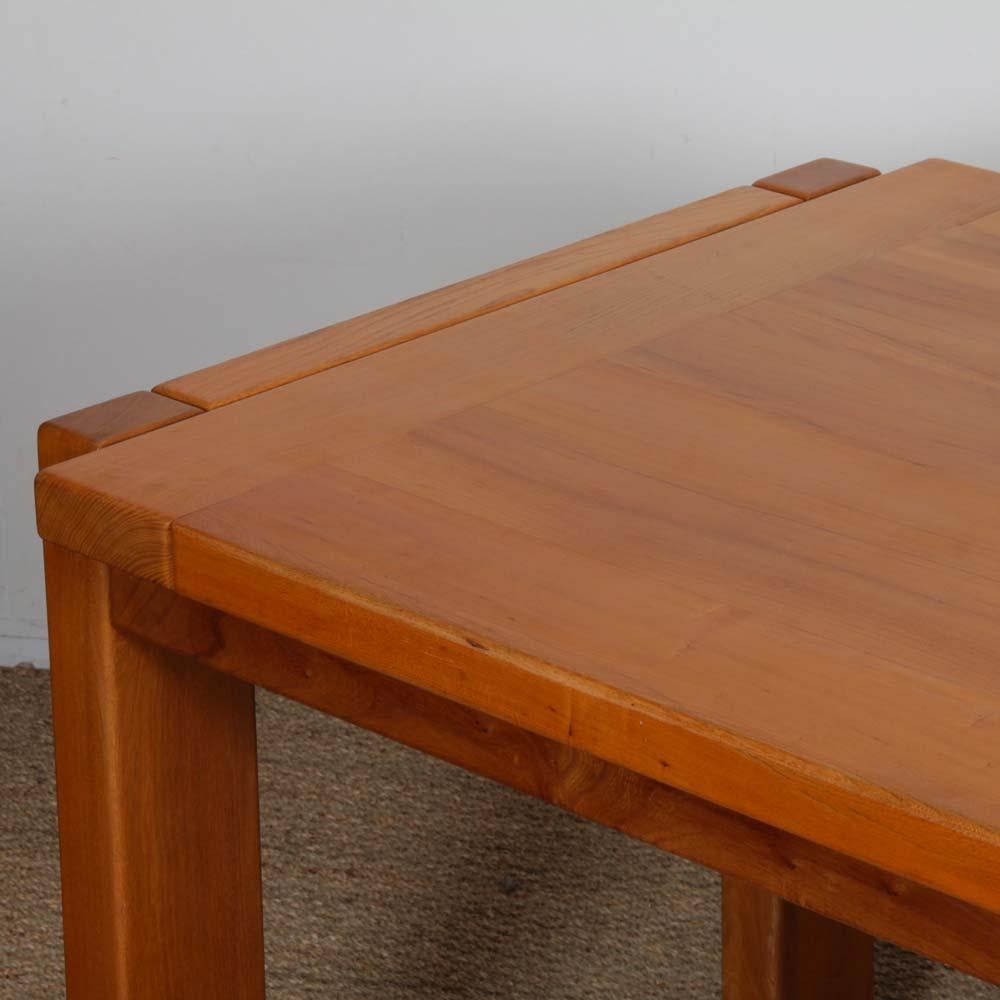 Solid elm dining table for Maison Regain, 1980 In Good Condition For Sale In MONTESSON, FR