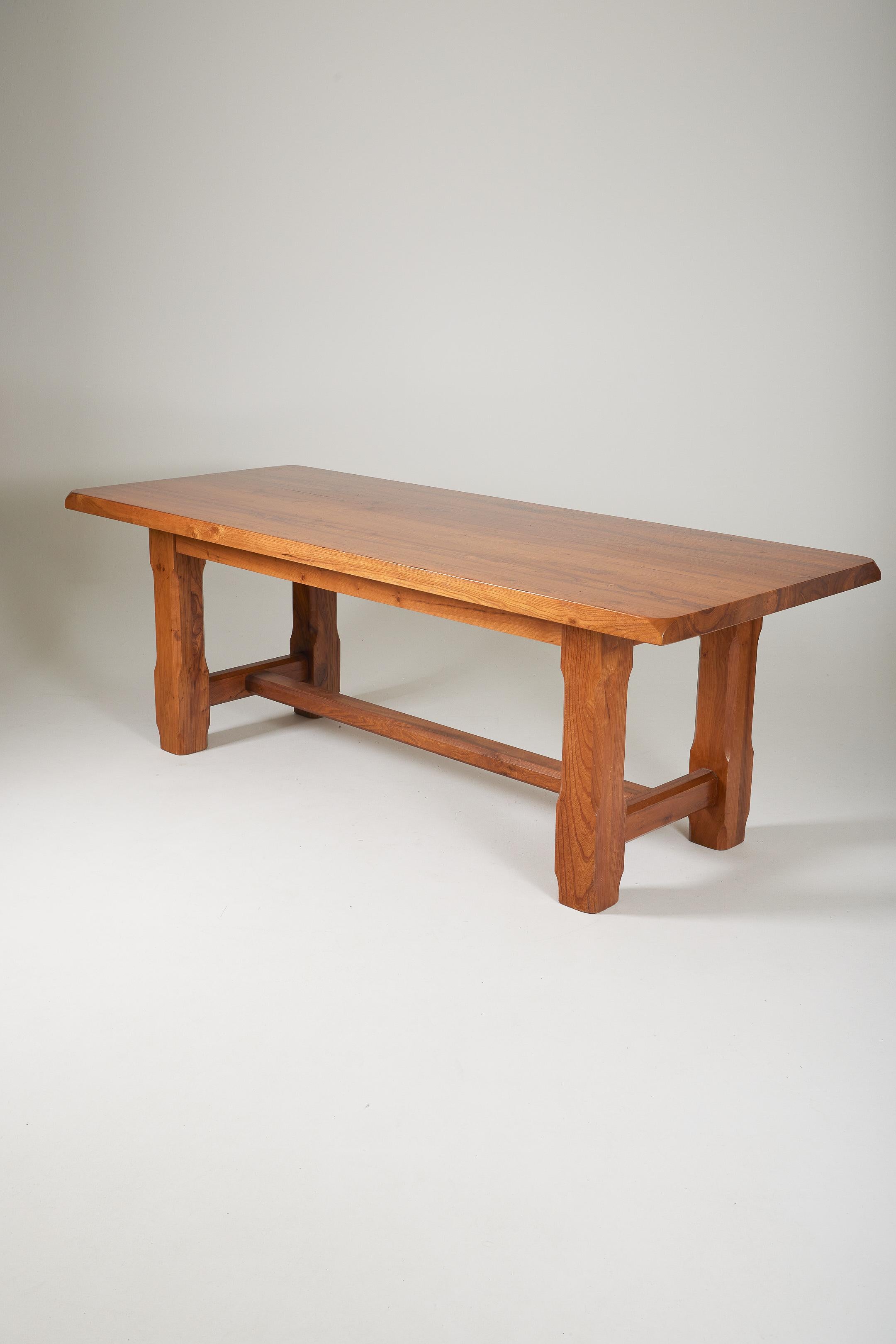 Large brutalist solid elm dining table, the rectangular top is attached to the carved wooden base. Very good condition.
LP3041