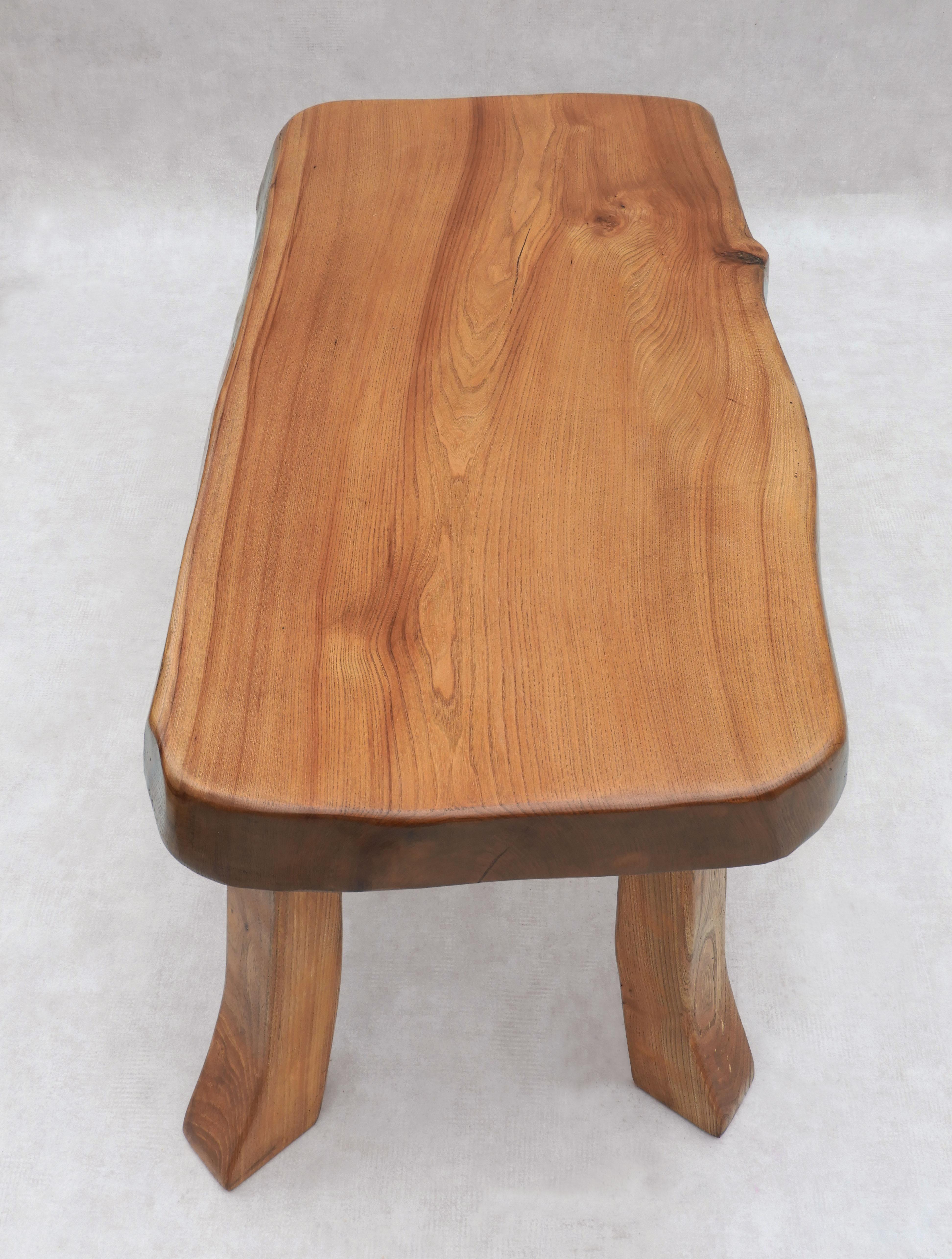 Solid Elm Live Edge Living Room Set Table & 3 Side Tables/Stools C1970 France In Good Condition For Sale In Trensacq, FR