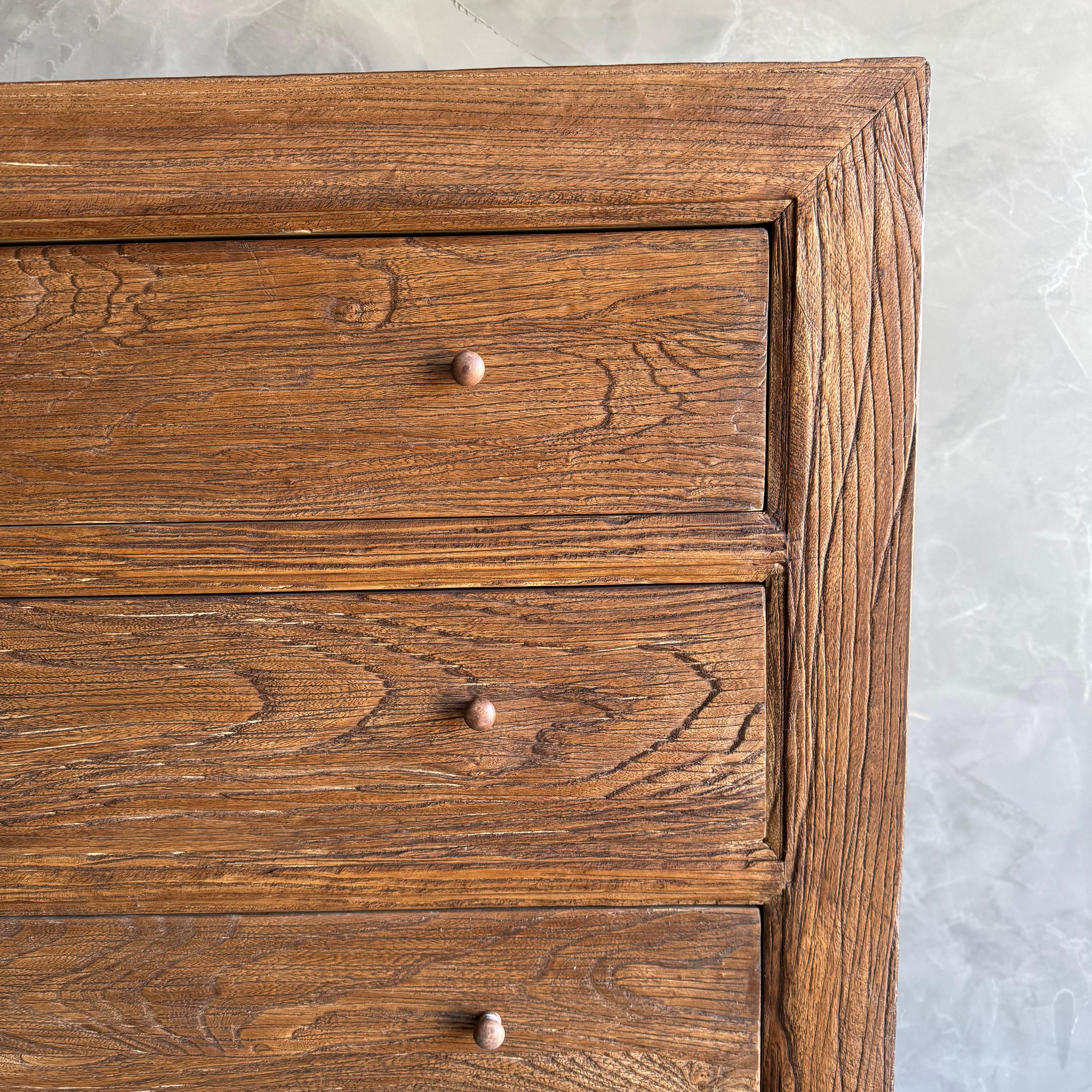 Organico moderno Solid Elm Wood Tall Chest of Drawers in Walnut Finish in vendita