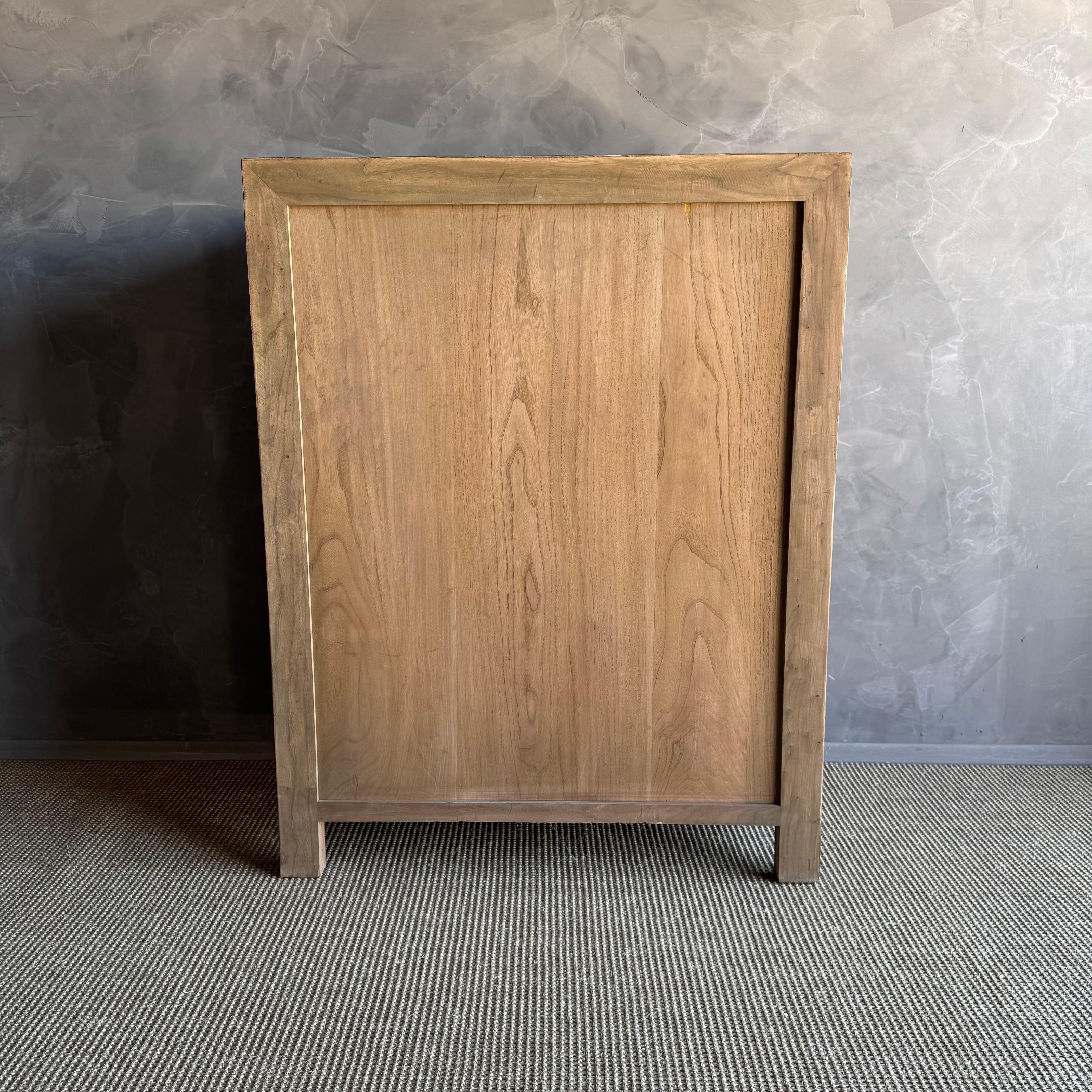 Solid Elm Wood Tall Chest of Drawers in Walnut Finish in vendita 2
