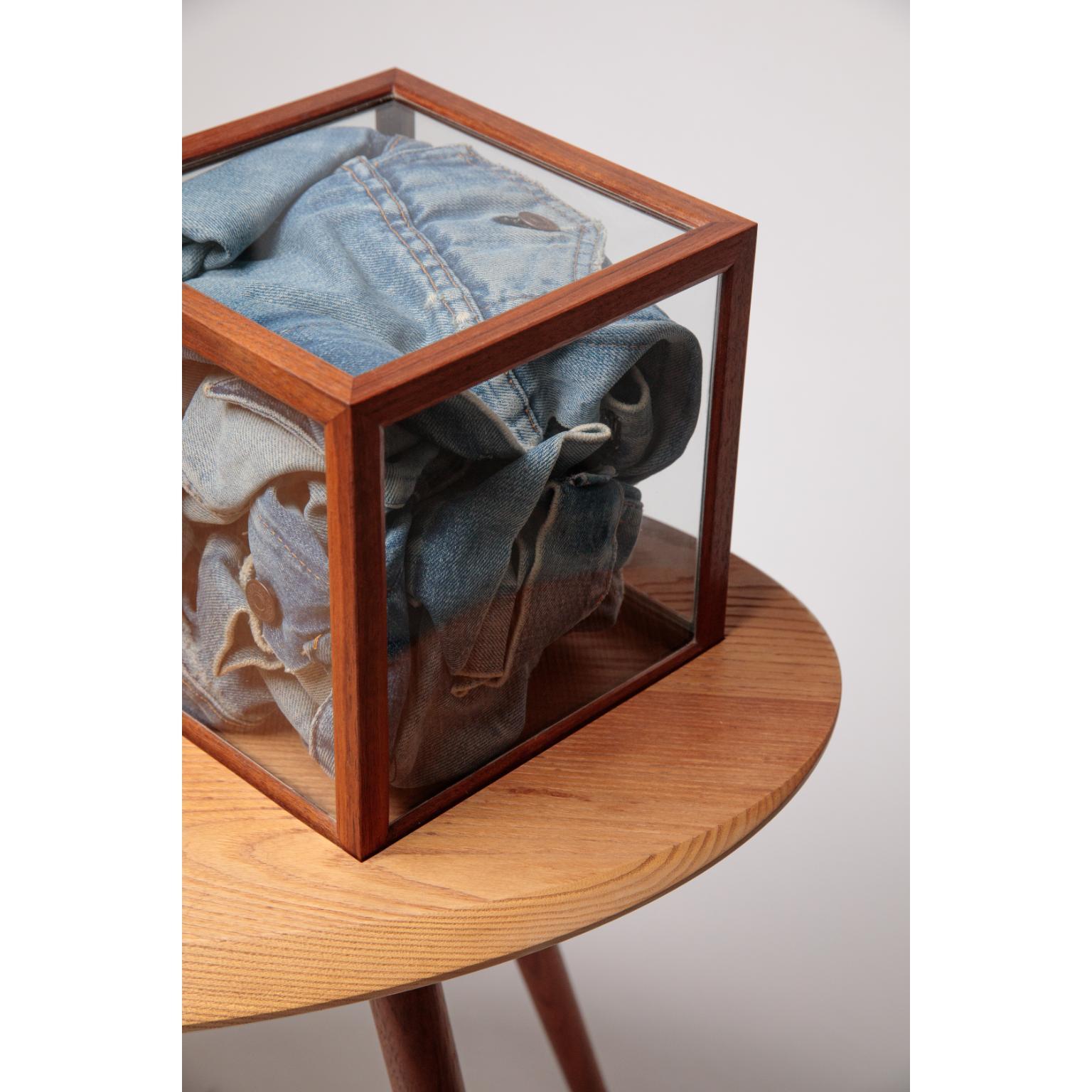Solid Freijo and Imbuia Wood and Glass Memento Side Table by Andreas Anwander In New Condition For Sale In Geneve, CH