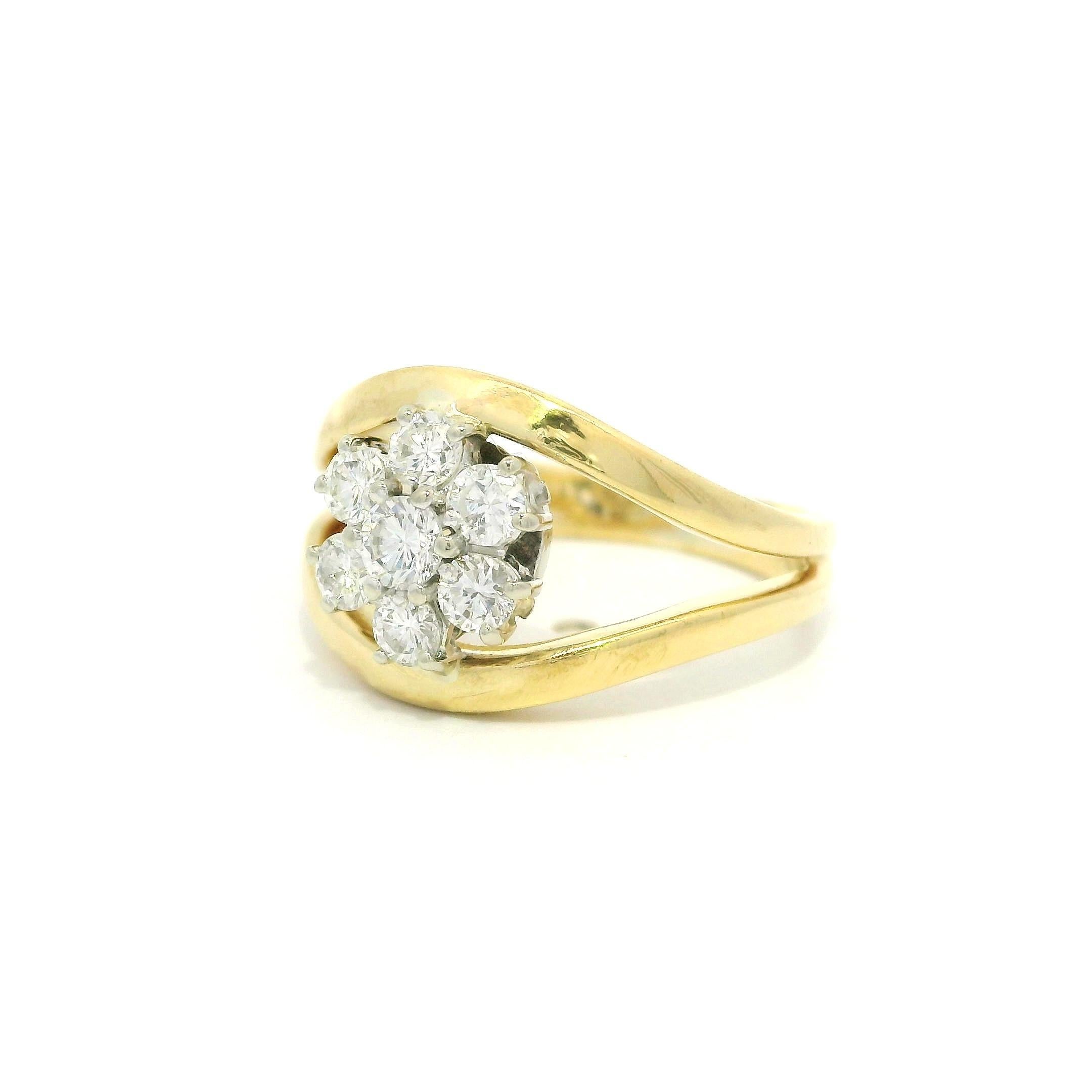 Massiv Gold 0,38ctw Diamond Flower Cluster Split Shank Ring Band (Brillantschliff) im Angebot
