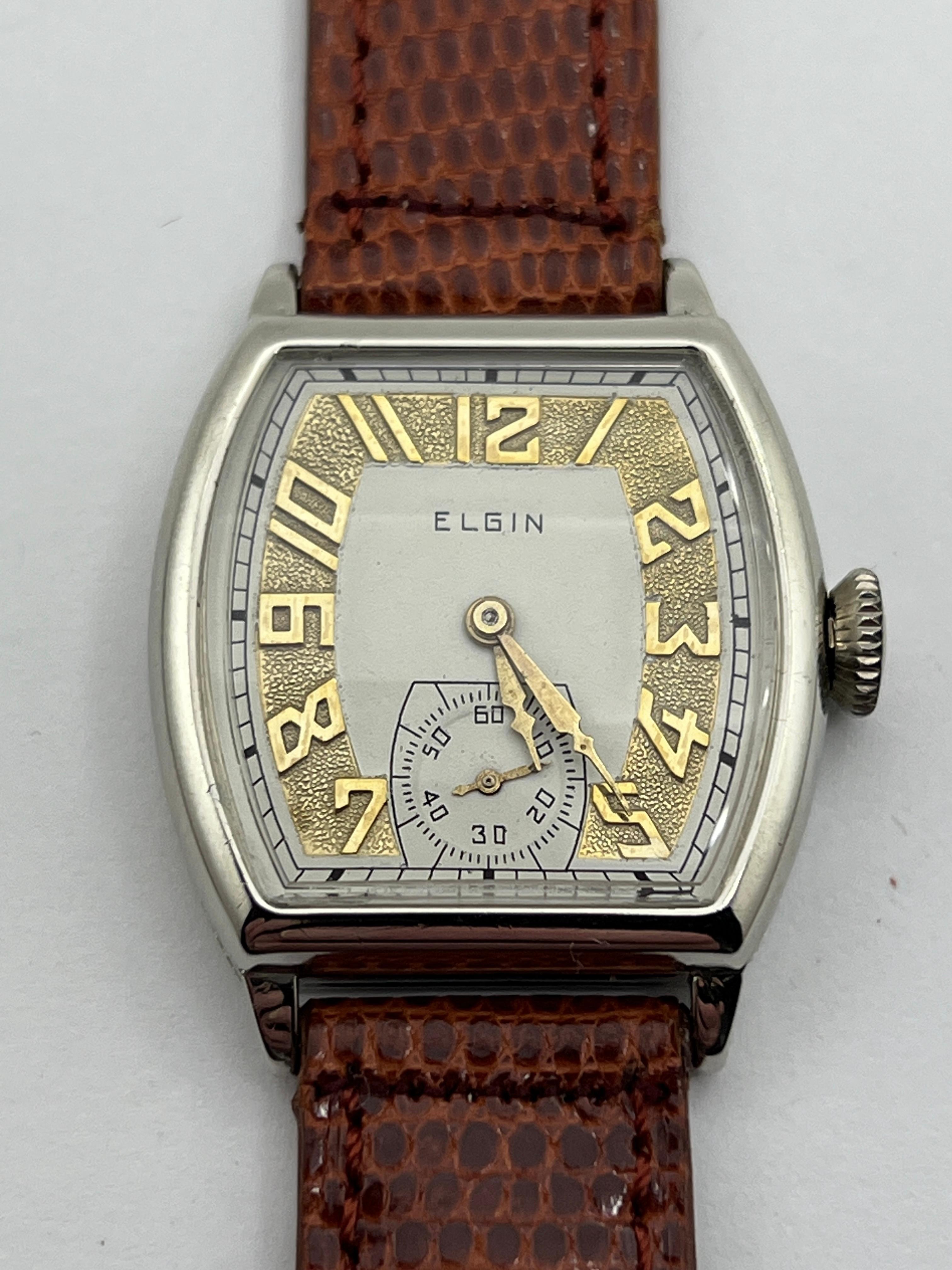 Solid Gold 1930 Elgin Art Deco Watch with a Chased Bezel Restored 7