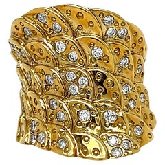 Solid Gold and Diamond Cocktail Ring in 18K Yellow Gold