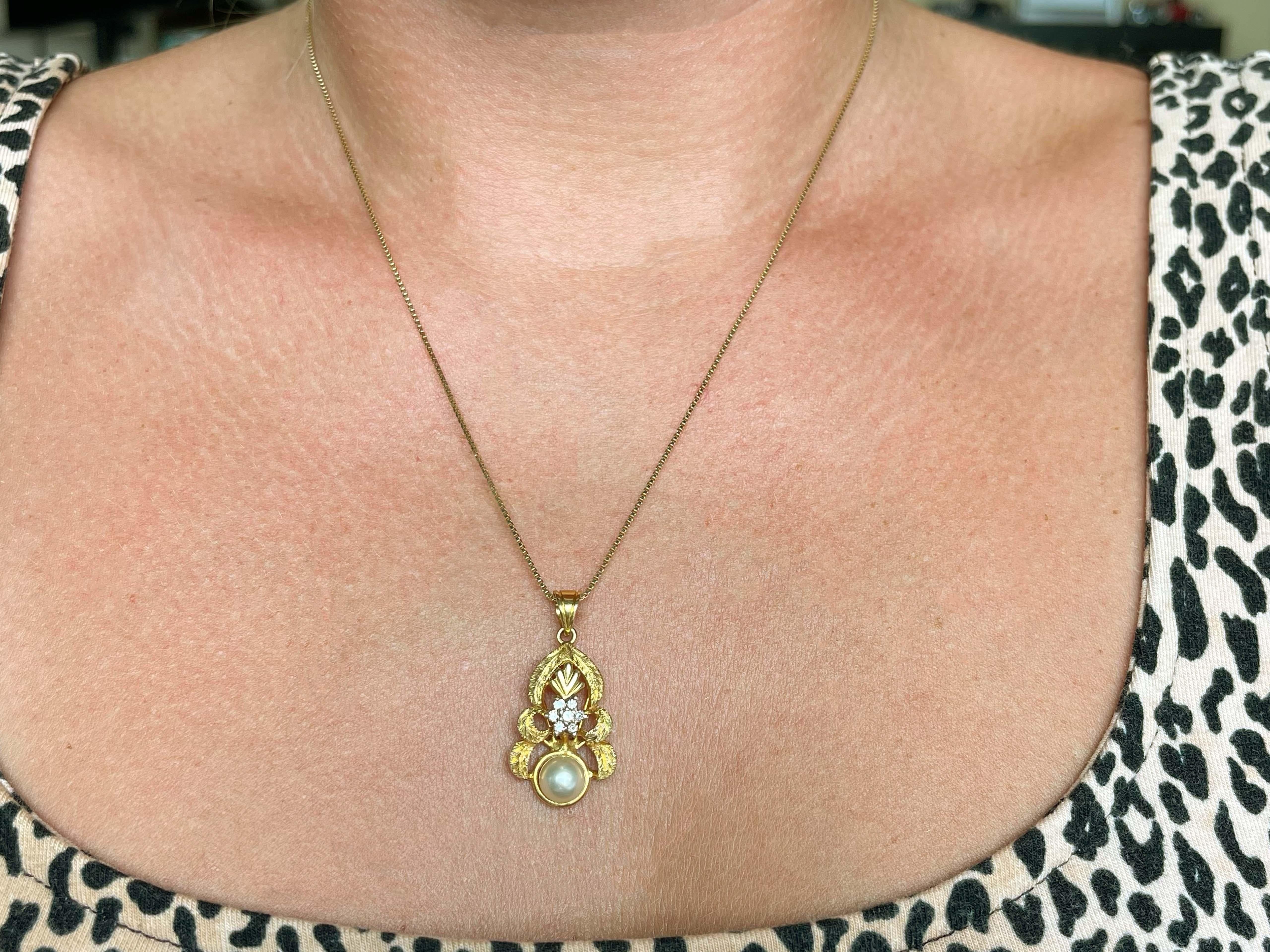 Item Specifications:

Necklace Metal: 14k Yellow Gold

Total Weight: 9.2 Grams

Chain Length: 18