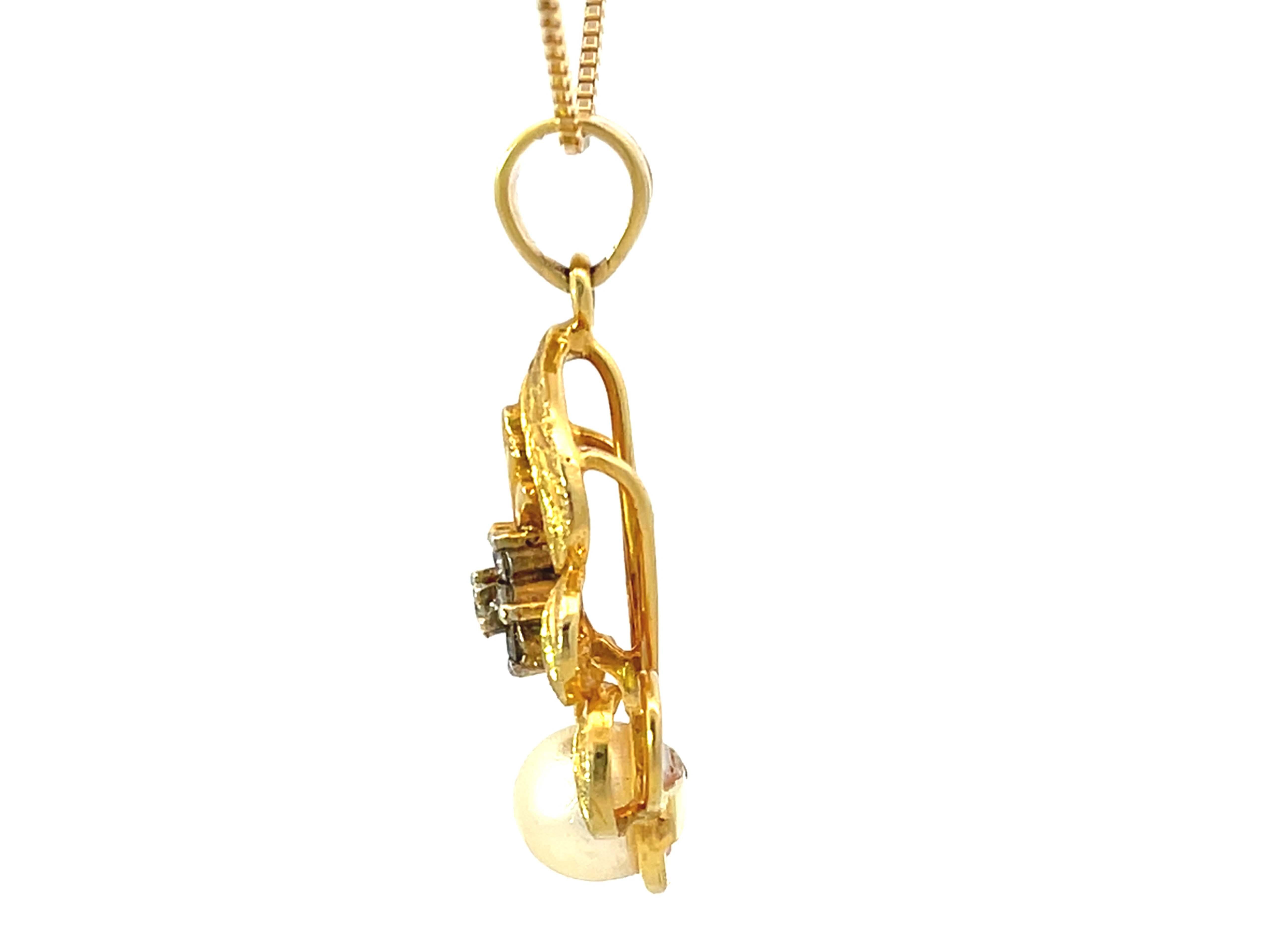 Collier en or massif avec pendentif en diamant et perle Pour femmes en vente