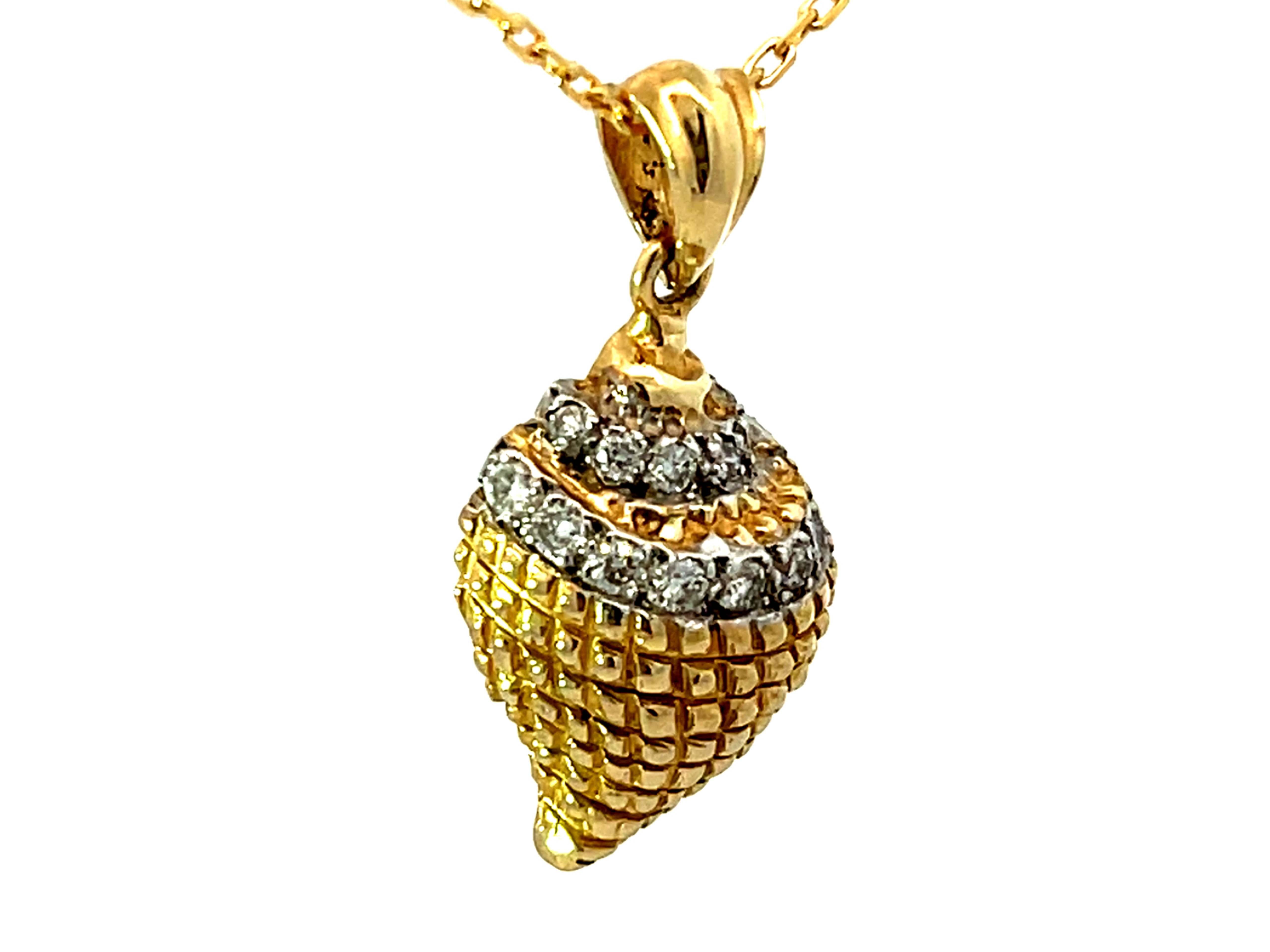 Modern Solid Gold Diamond Seashell Pendant Necklace For Sale