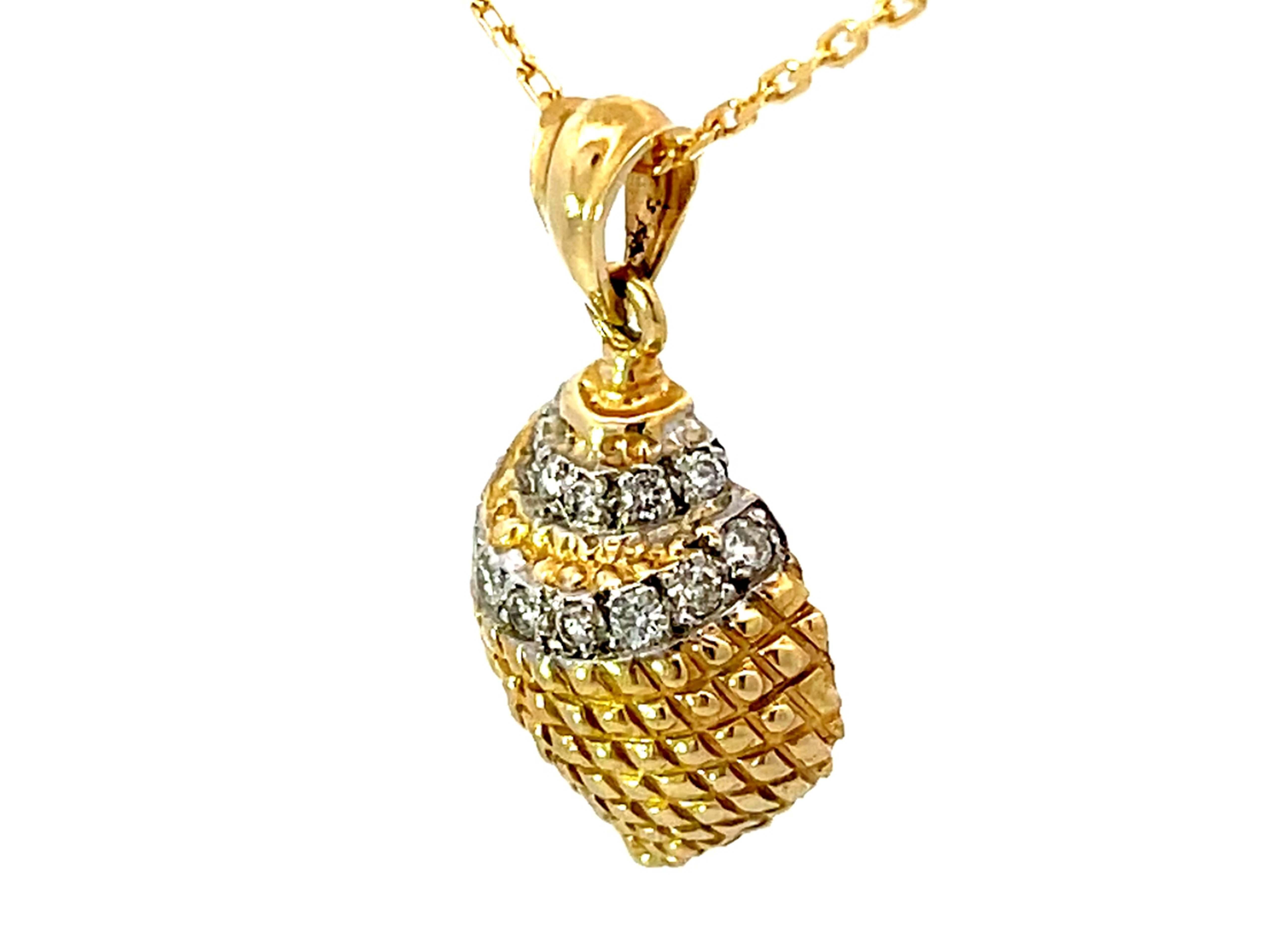 Brilliant Cut Solid Gold Diamond Seashell Pendant Necklace For Sale