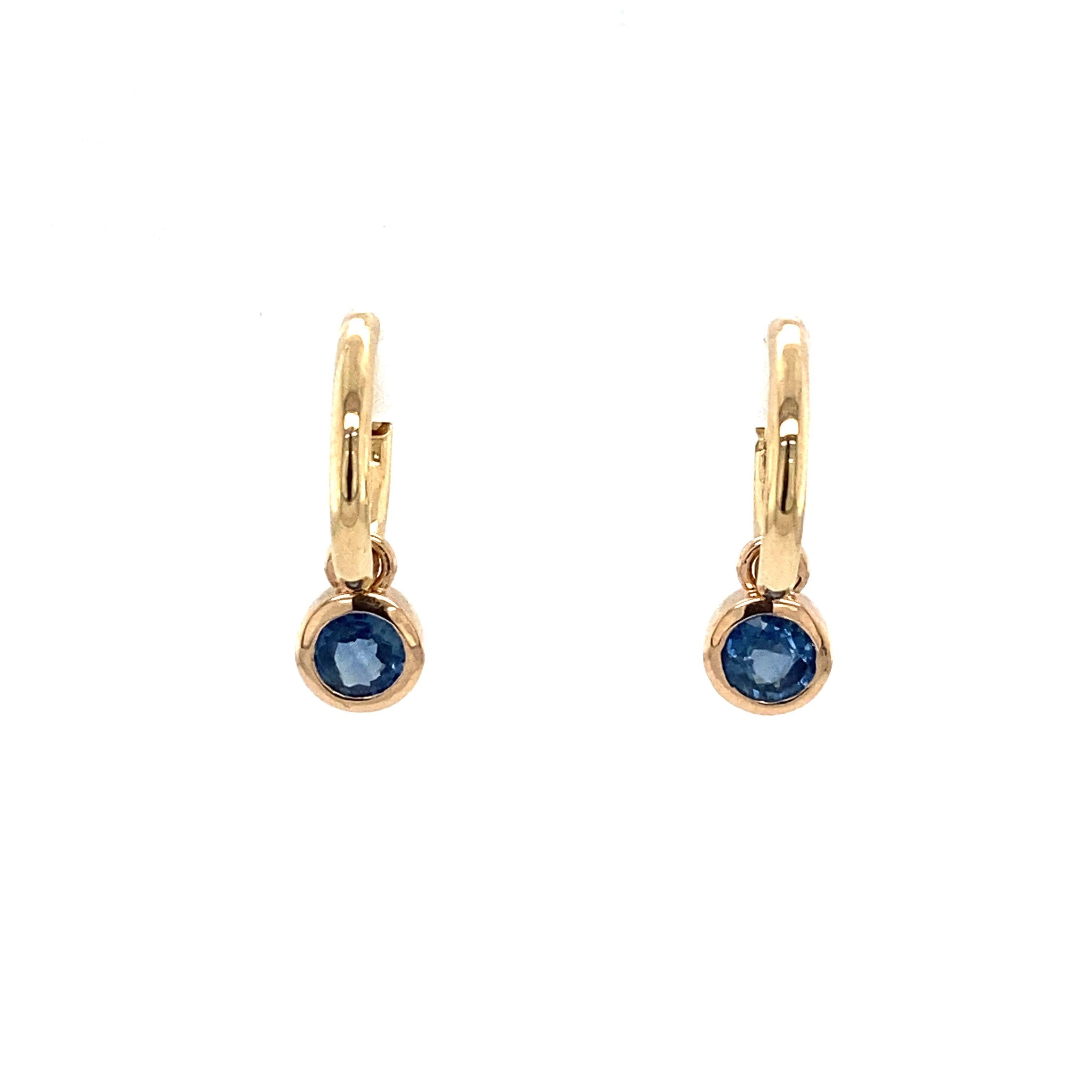 Solid Gold Drop Hoop Earrings Set with 0.60ct Sapphires in 14ct Gold In New Condition For Sale In London, GB