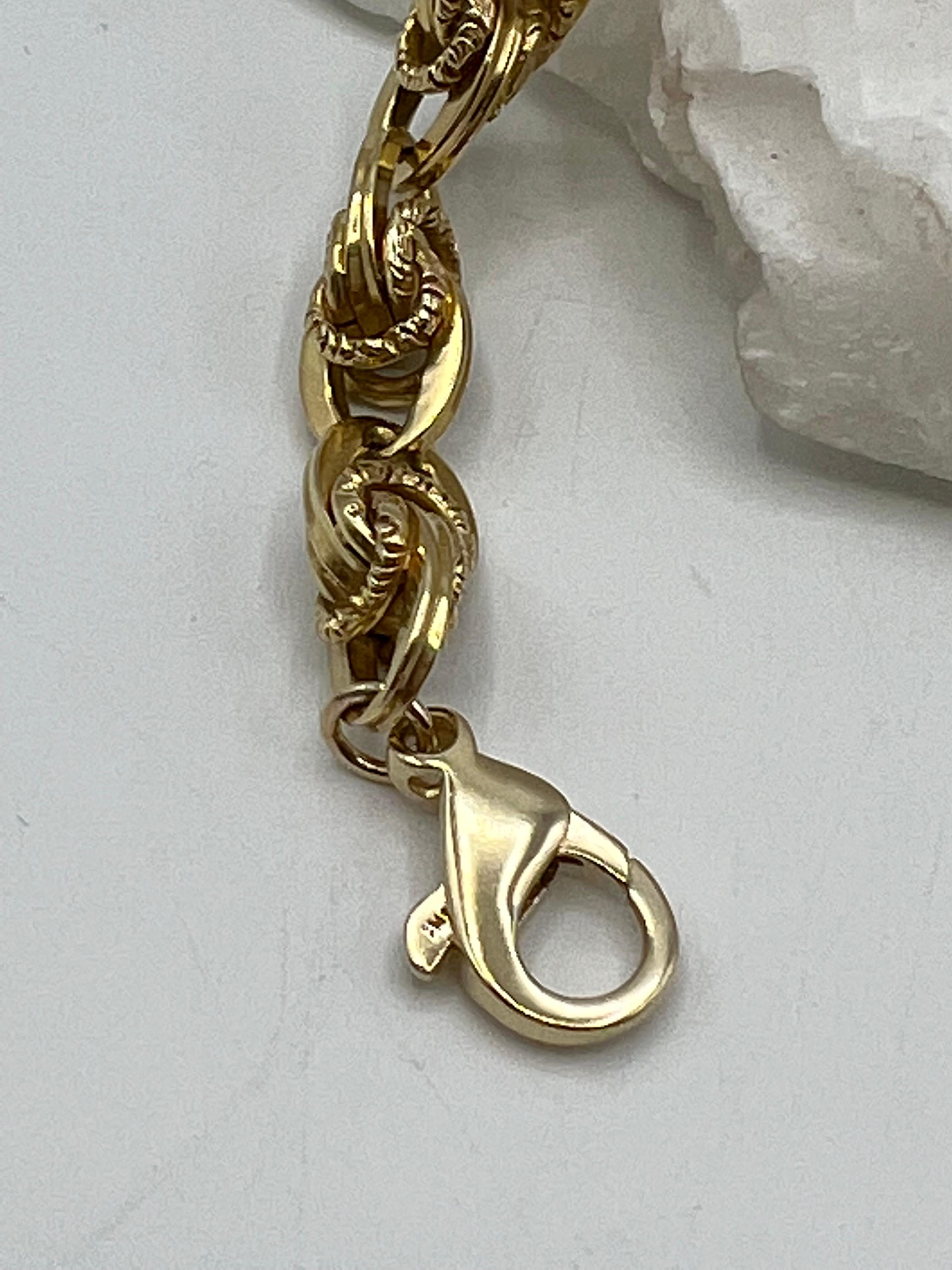 Solid Gold Filigree Link Bracelet in 14 Karat Yellow Gold For Sale 1