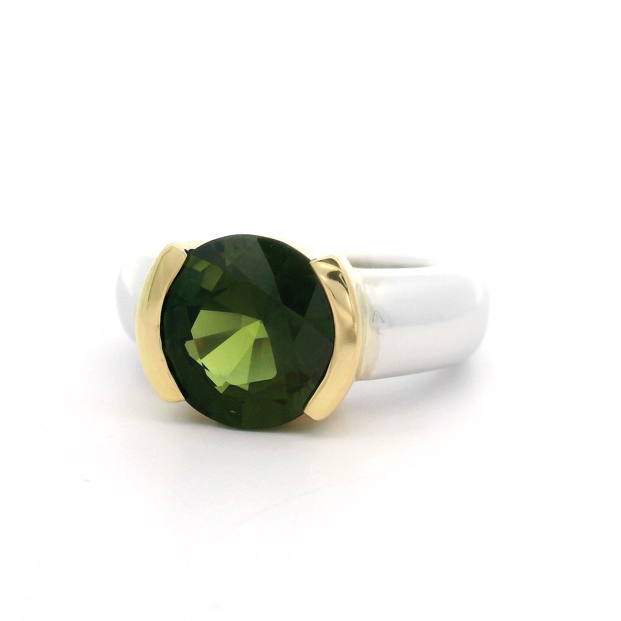 Taille brillant Bague en or massif GIA 4,22 carats, saphir vert rond, non chauffé et à moitié chaton en vente