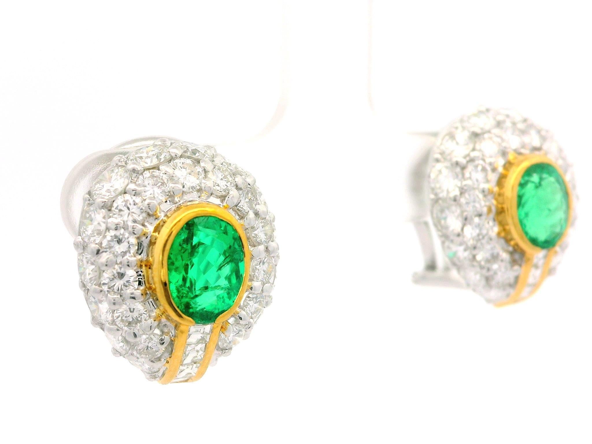 Pendiente de oro macizo GIA 7,52 ctw Esmeralda colombiana y diamante con botón de clip en venta 6