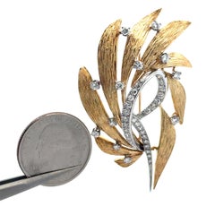Broche en or massif de haute qualité 1ctw Diamond Textured Polished Multi Leaf Pin Brooch