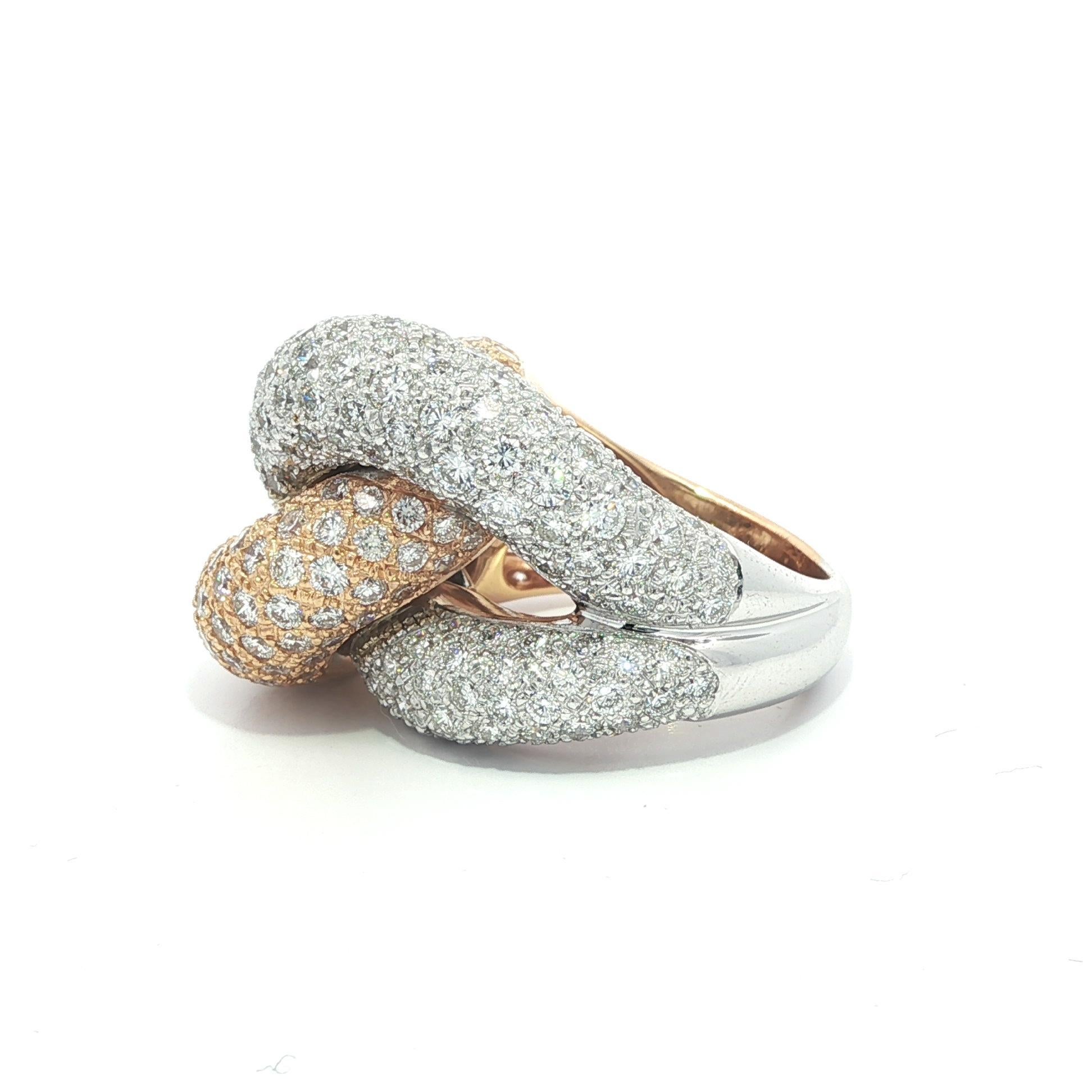 Anello in oro massiccio di alta qualità con diamanti a pavé da 5,60 ct. in vendita 6