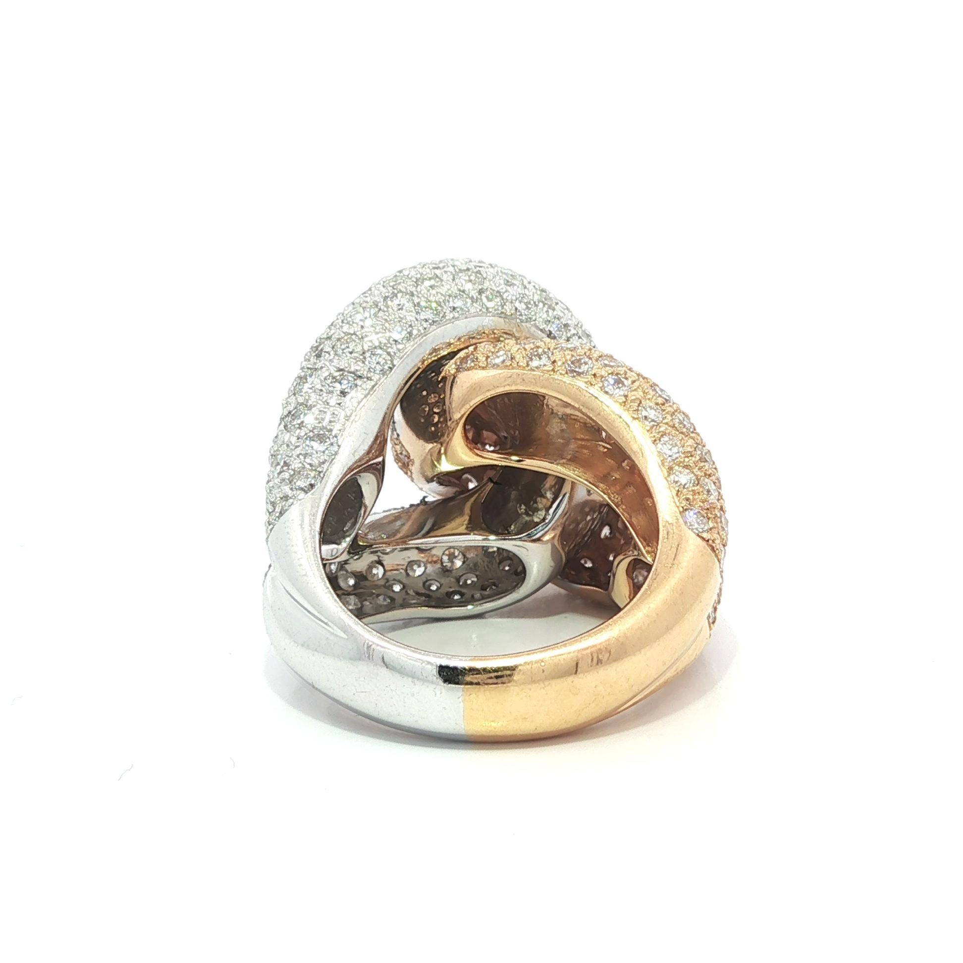 Anello in oro massiccio di alta qualità con diamanti a pavé da 5,60 ct. in vendita 7