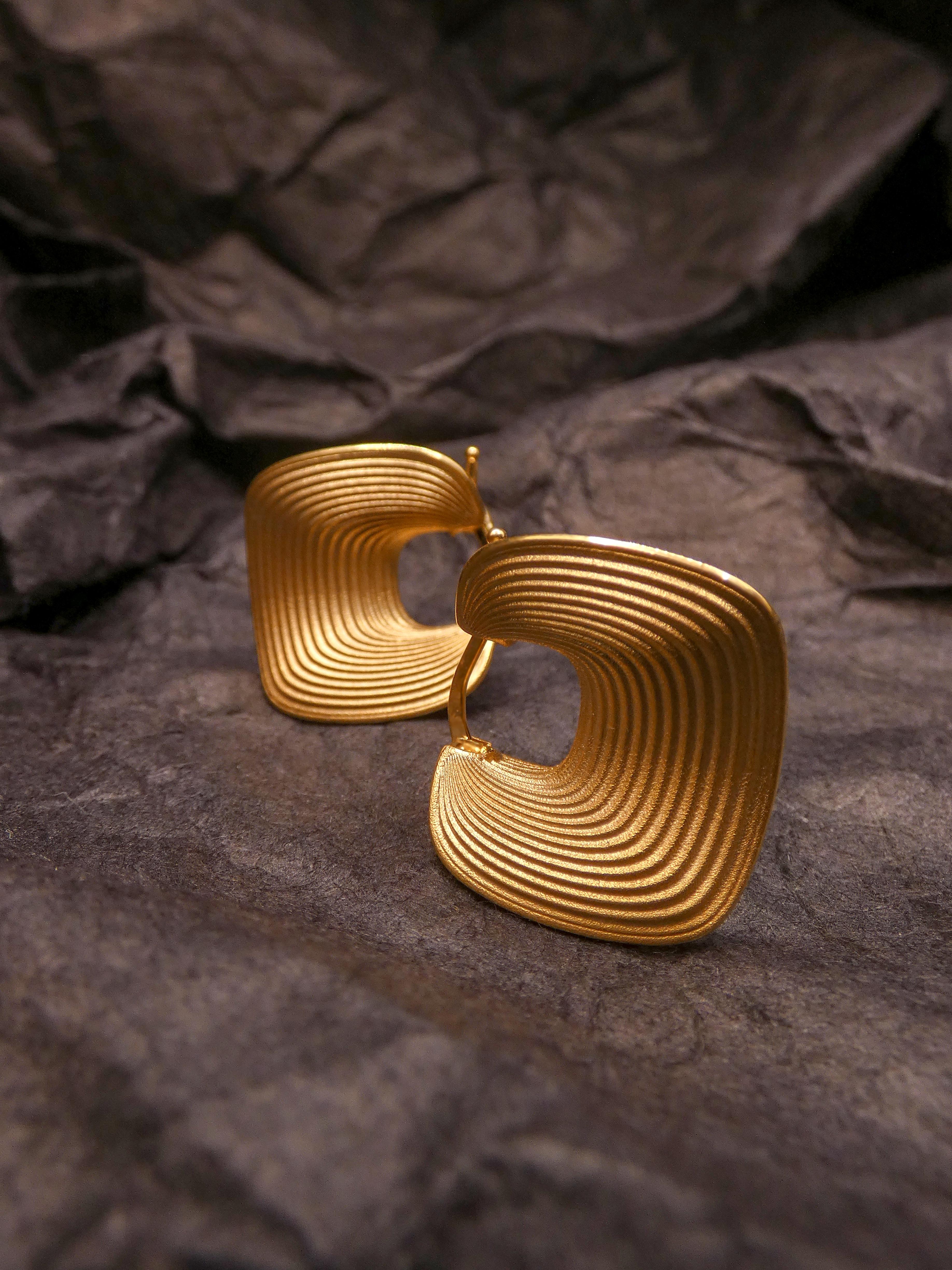 Solid Gold Hoop Earrings Made in Italy by Oltremare Gioielli For Sale 5