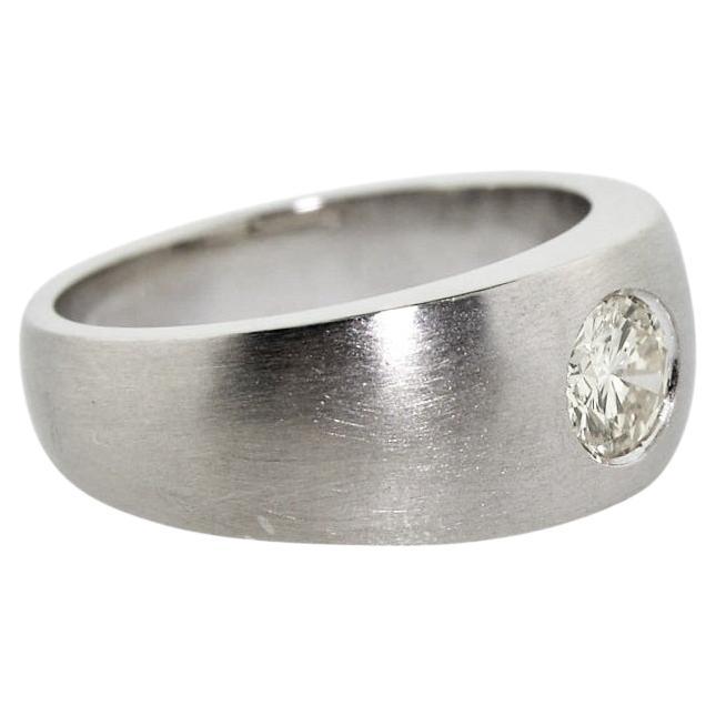 Solid Gold Light Fancy Yellow Men's Ring with Independent Appraisal In Excellent Condition For Sale In Long Beach, CA