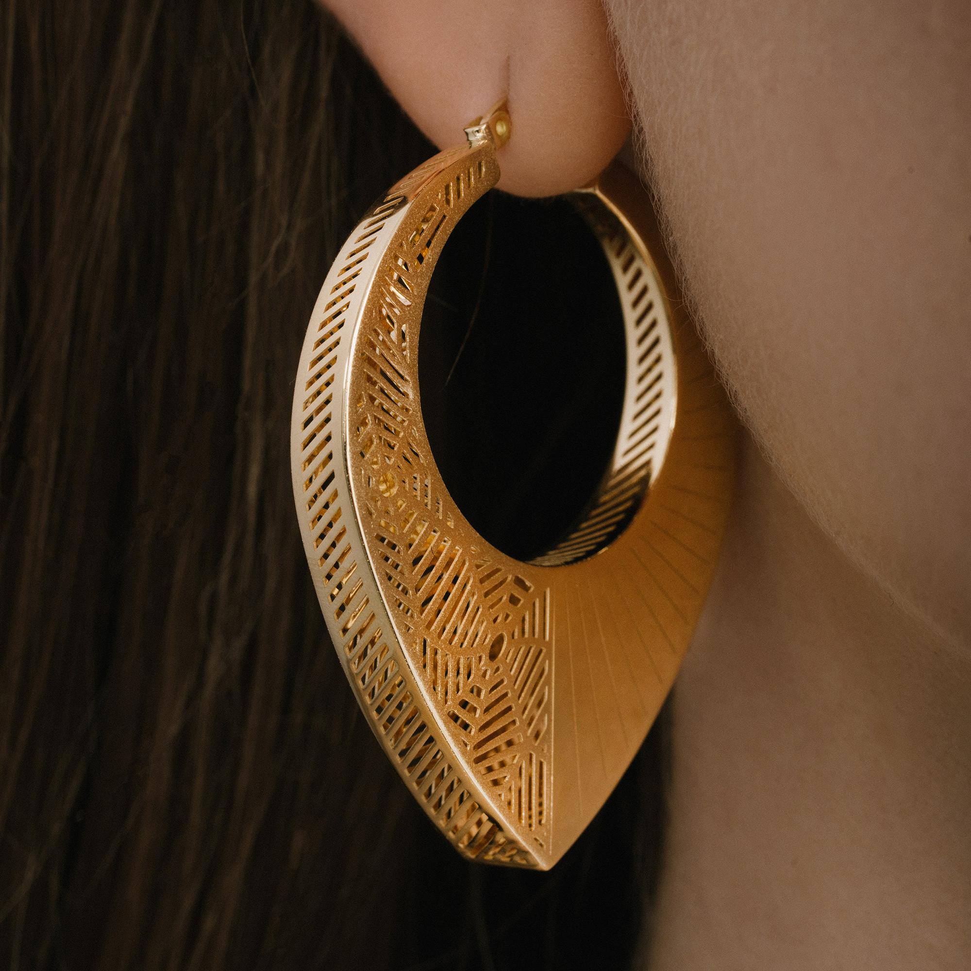 Women's or Men's Cosmos Geometric Spider Web Big Hoop Earrings 14 Karat Solid Gold Maximalist For Sale