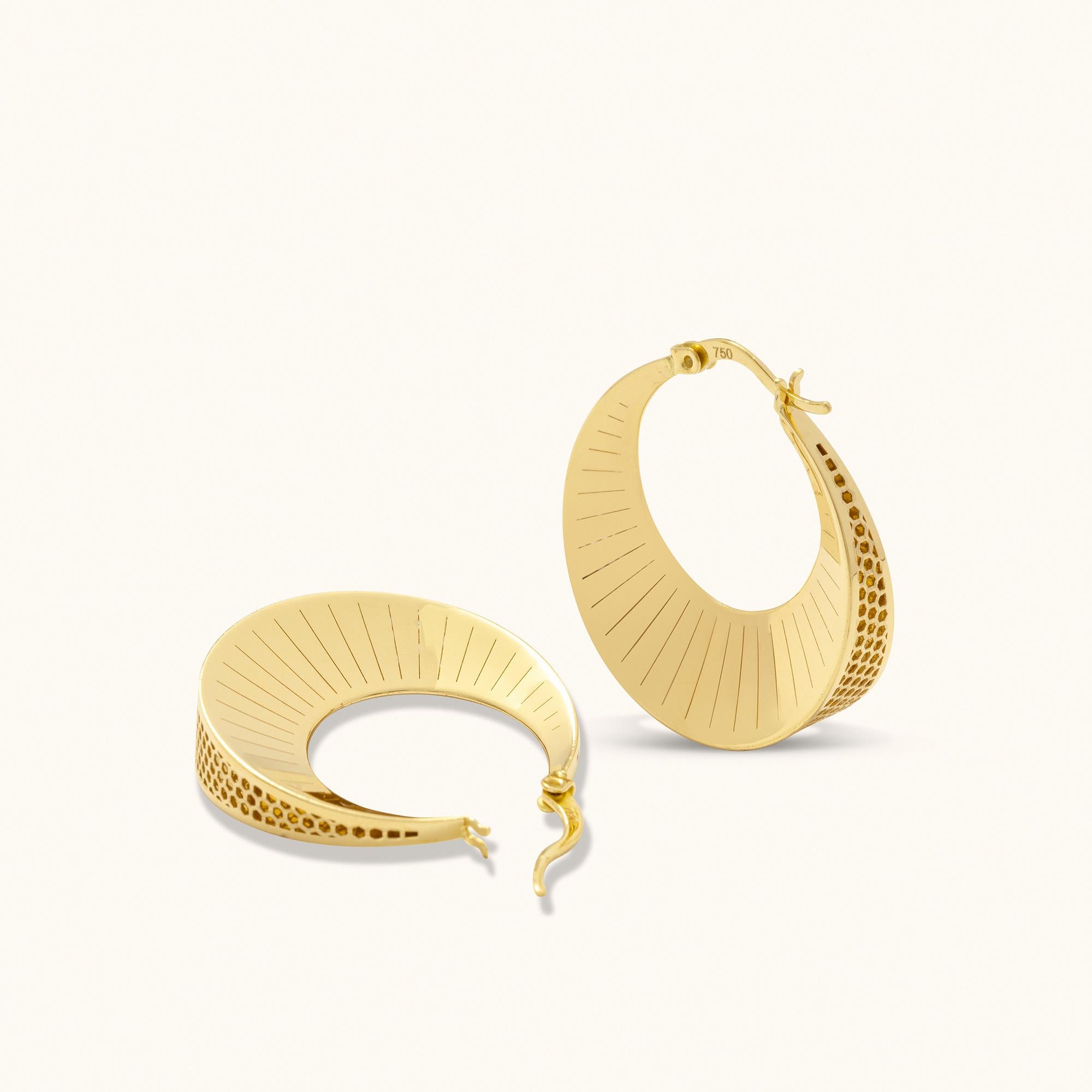 Moderne Boucles d'oreilles courbes Sunburst en or massif 14 carats, faites à la main en vente