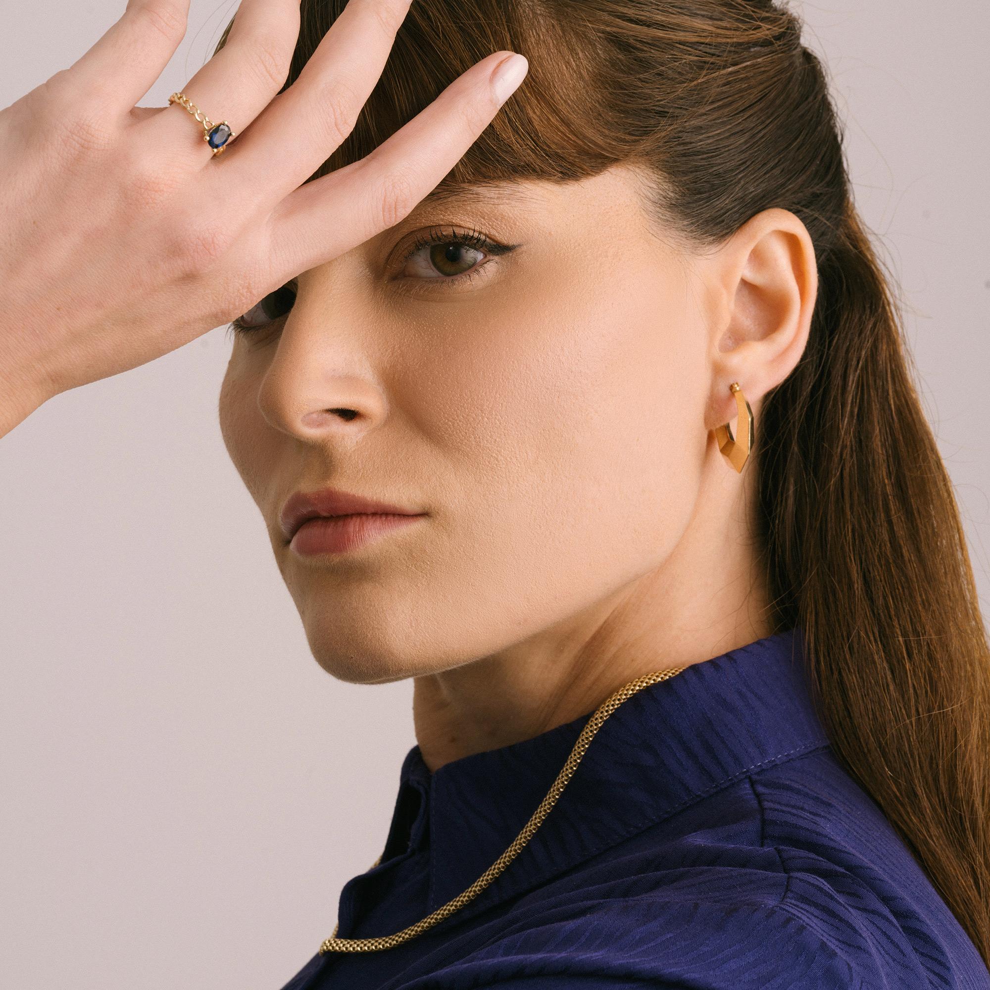 Chunky Hexagon Hoop Earrings 14 Karat Solid Gold Maximalist Handmade For Sale 1