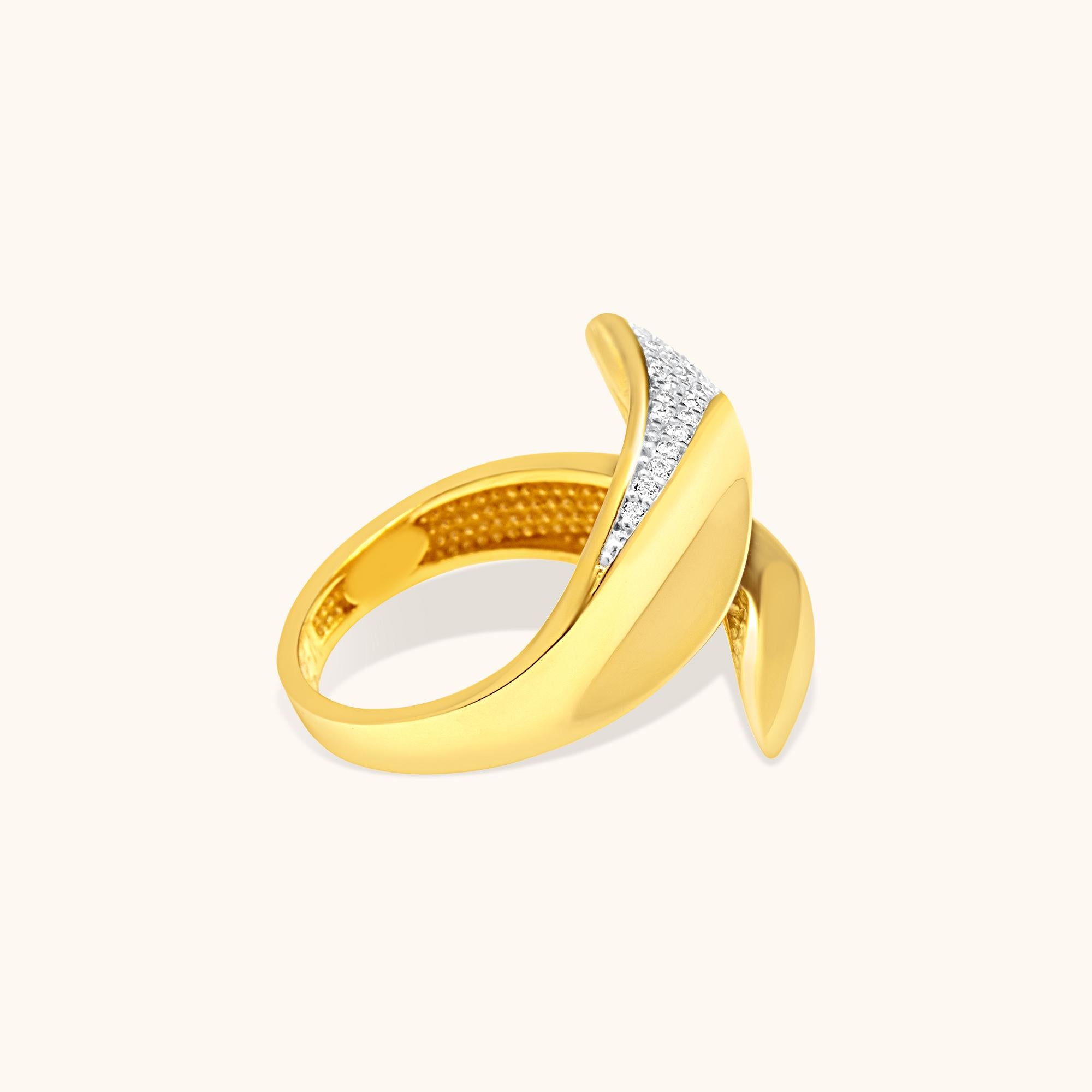 Taglio rotondo Moonlight Curved Hug Pavé Bypass Zircon Ring Oro massiccio 14 carati in vendita