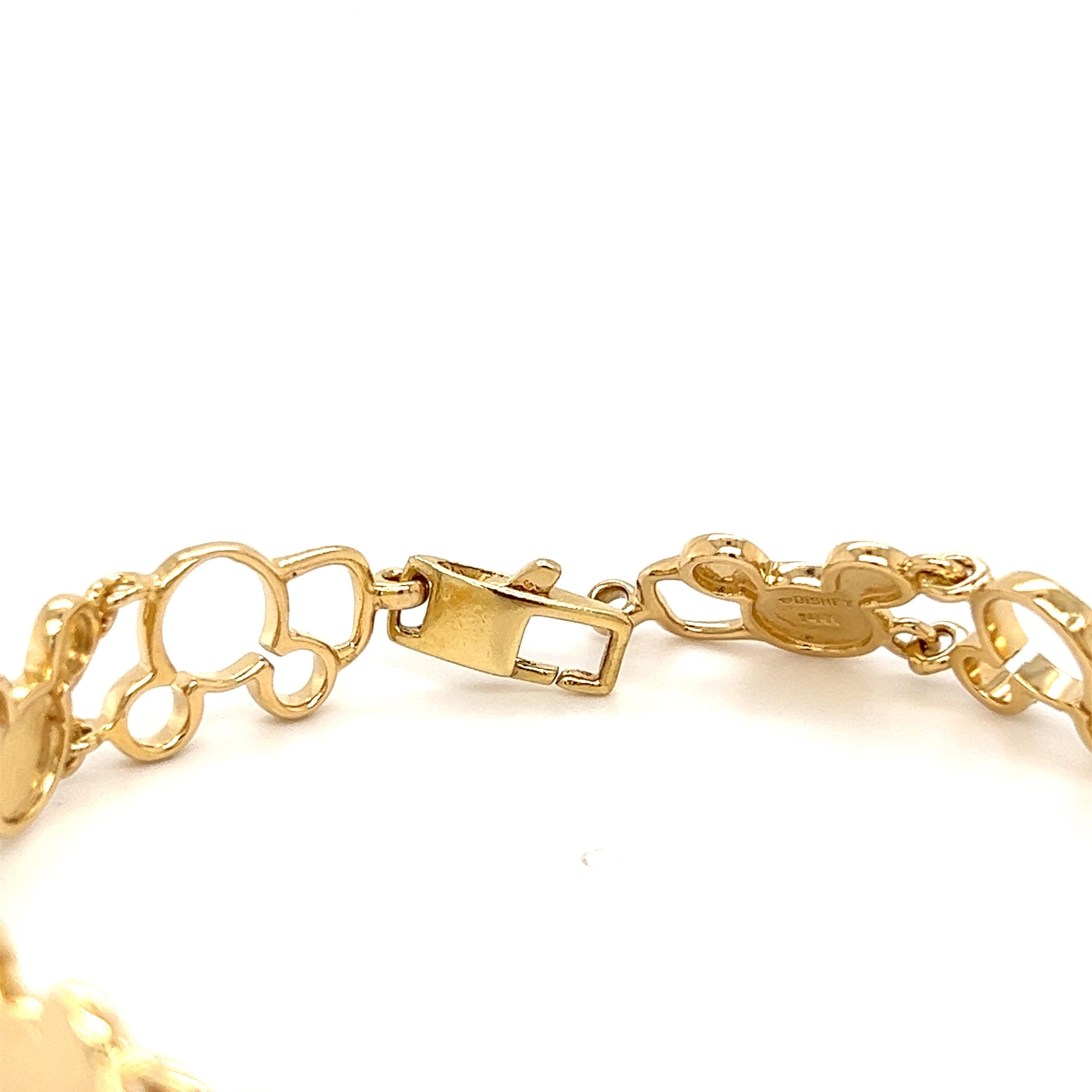 Solid Gold Mickey Mouse Bracelet. Perfect for that Disney enthusiast.

Details:

7.75