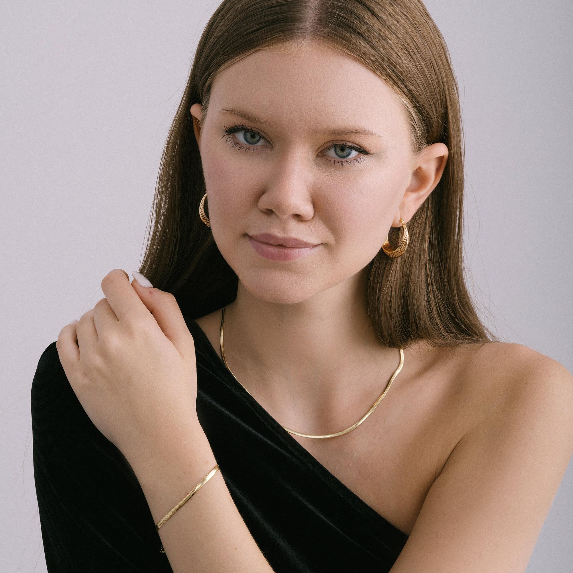 Italian Snake Layering Chain Necklace Solid Gold Minimalist Handmade  14 Karat For Sale 1