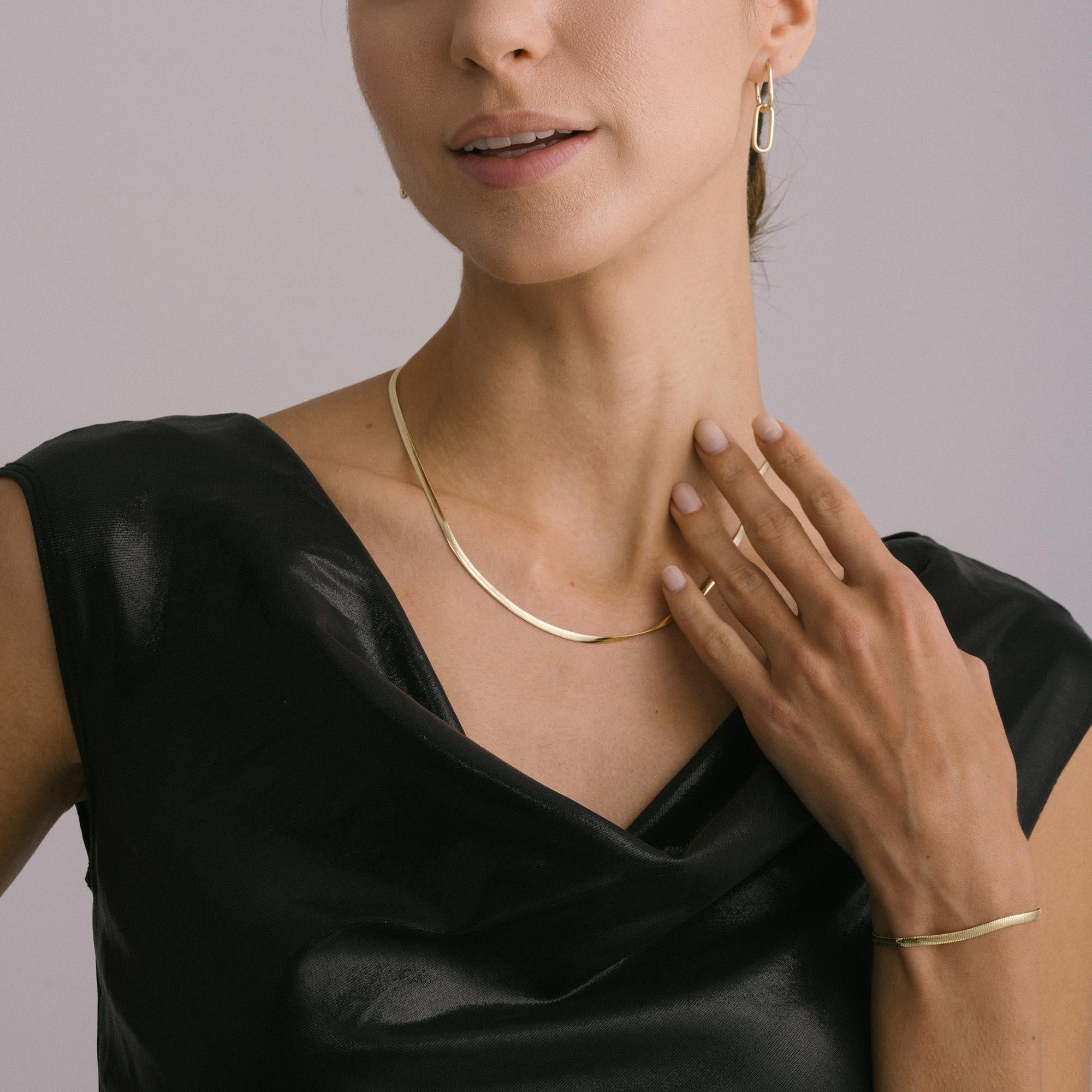 Italian Snake Layering Chain Necklace Solid Gold Minimalist Handmade  14 Karat For Sale 2