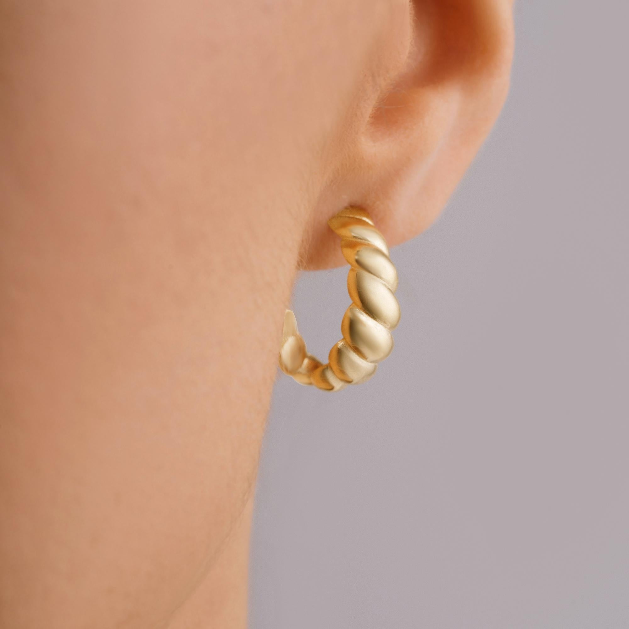 da uomo o donna Orecchini Twist Croissant Half Hoop in oro massiccio 14 carati Minimalisti fatti a mano in vendita
