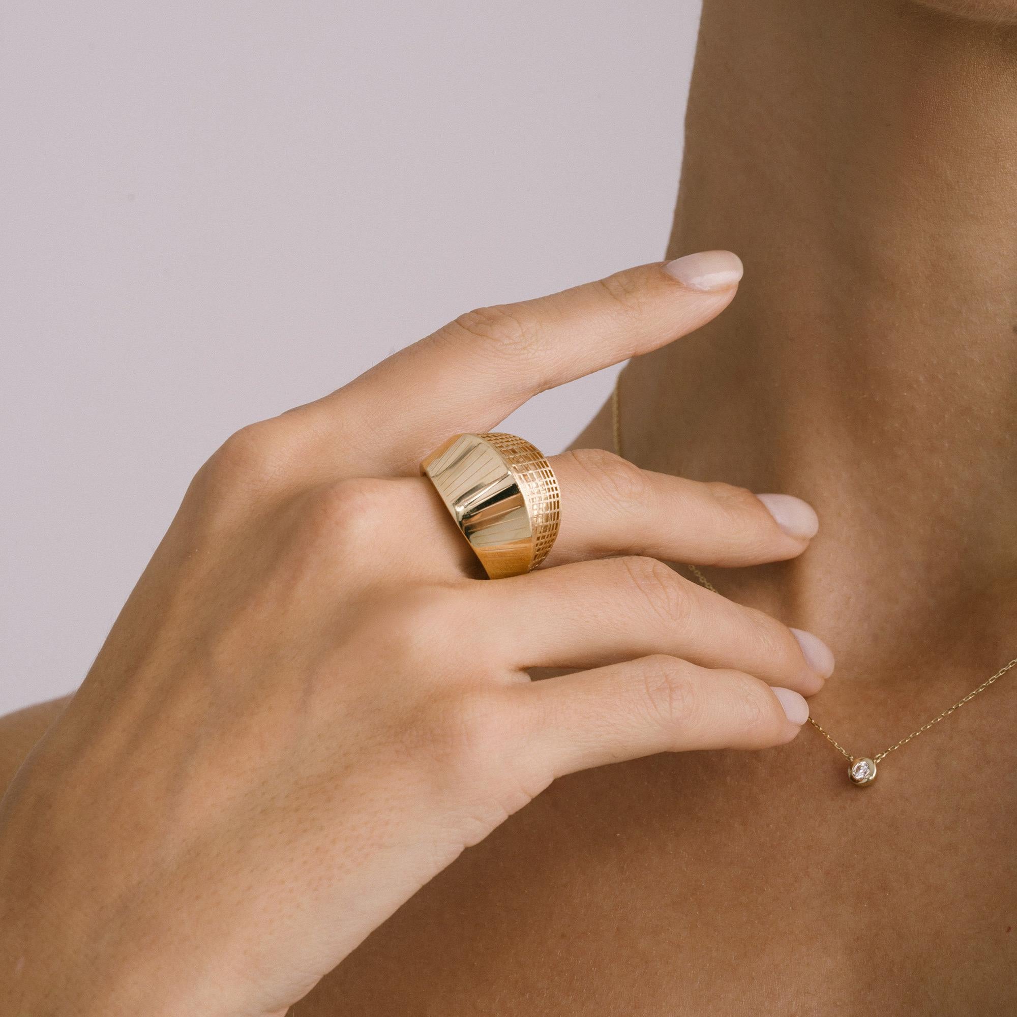 Taglio ovale Collana con ciondolo con zircone solitario in oro massiccio 14 carati, minimalista e fatta a mano in vendita