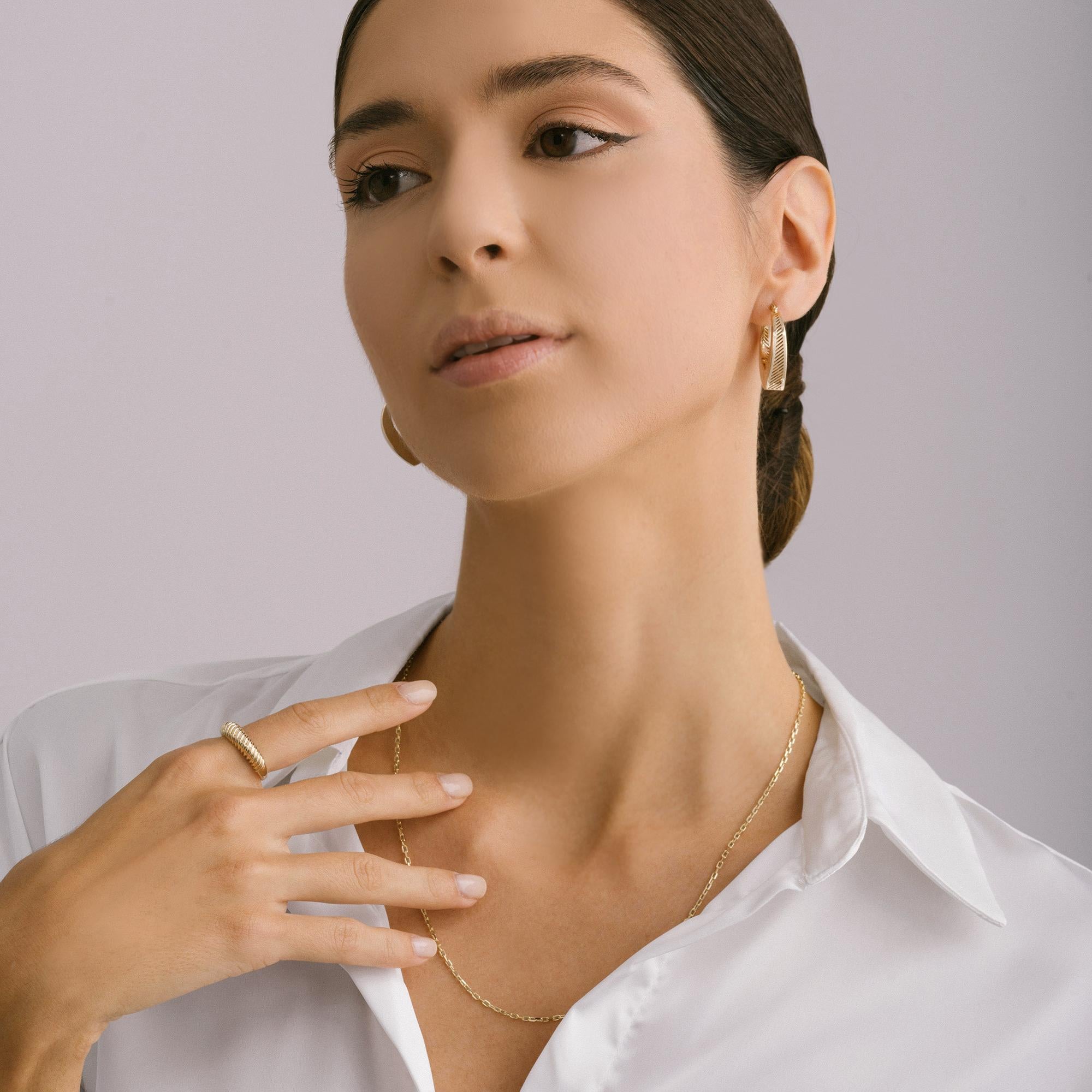 Bague empilable Thin Twist Rope en or massif minimaliste  14 Karat Neuf - En vente à Patchogue, NY
