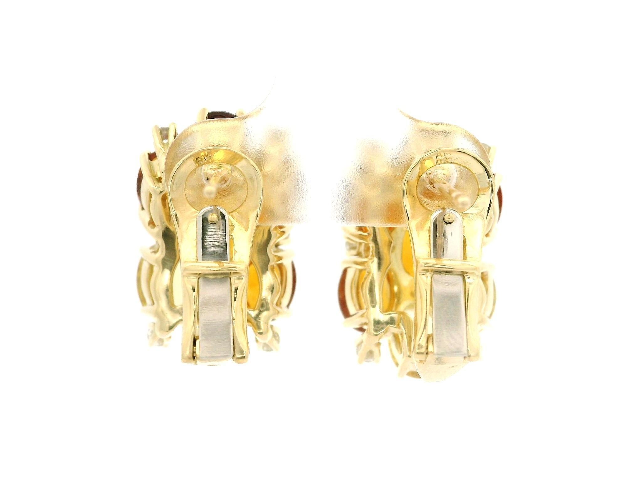 Boucles d'oreilles pendantes Huggie en or massif avec citrine, quartz et diamants. Pour femmes en vente