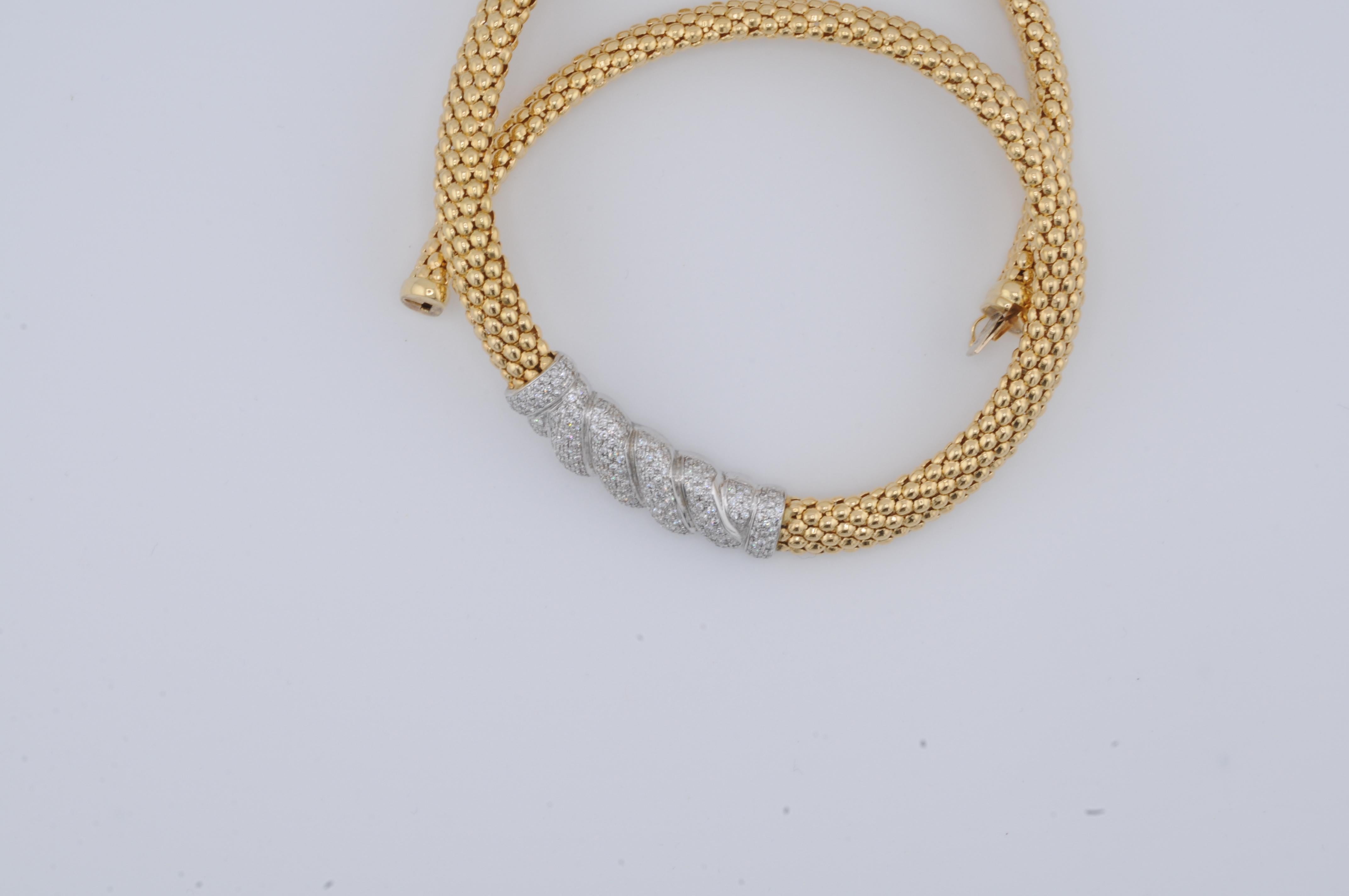 Solid Gold Necklace 18k Yellow Gold with Diamonds For Sale 3
