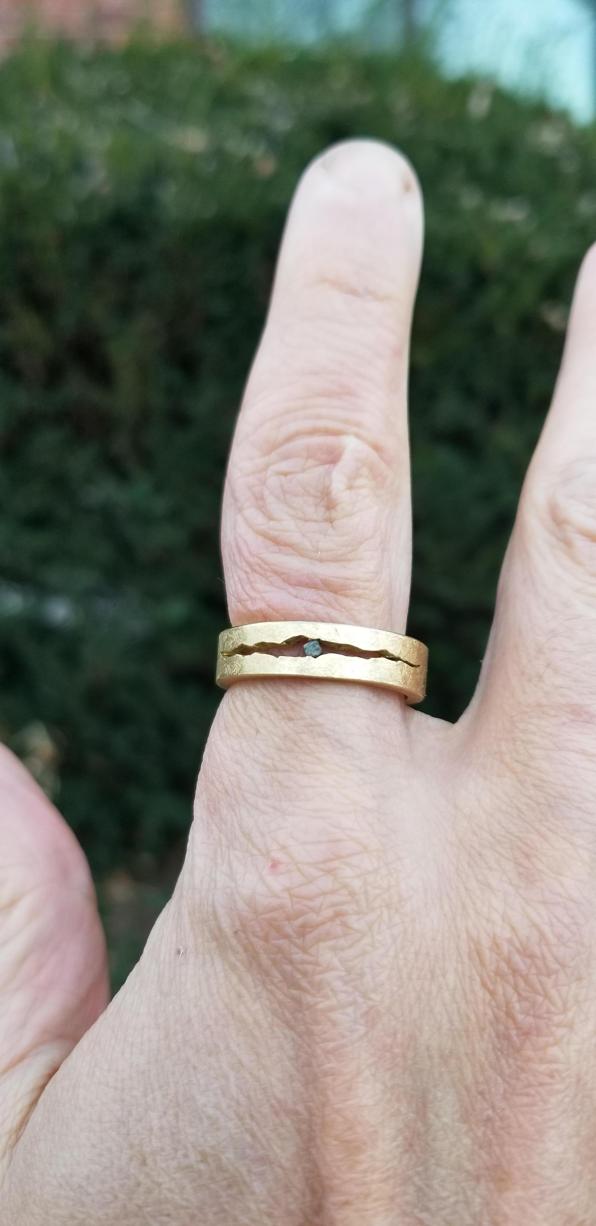 Contemporary Solid Gold ring with a Raw Diamond For Sale