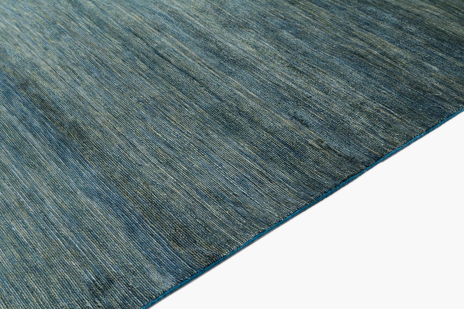 Seda de nudo fino de tinte natural verde sólido con paneles finales dorados de Joseph Carini en venta 3