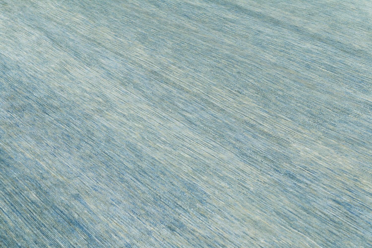 Seda de nudo fino de tinte natural verde sólido con paneles finales dorados de Joseph Carini Moderno orgánico en venta