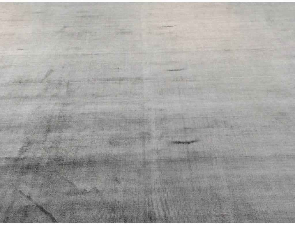 Alfombra Gris Sólido en Bueno estado para la venta en West Hollywood, CA
